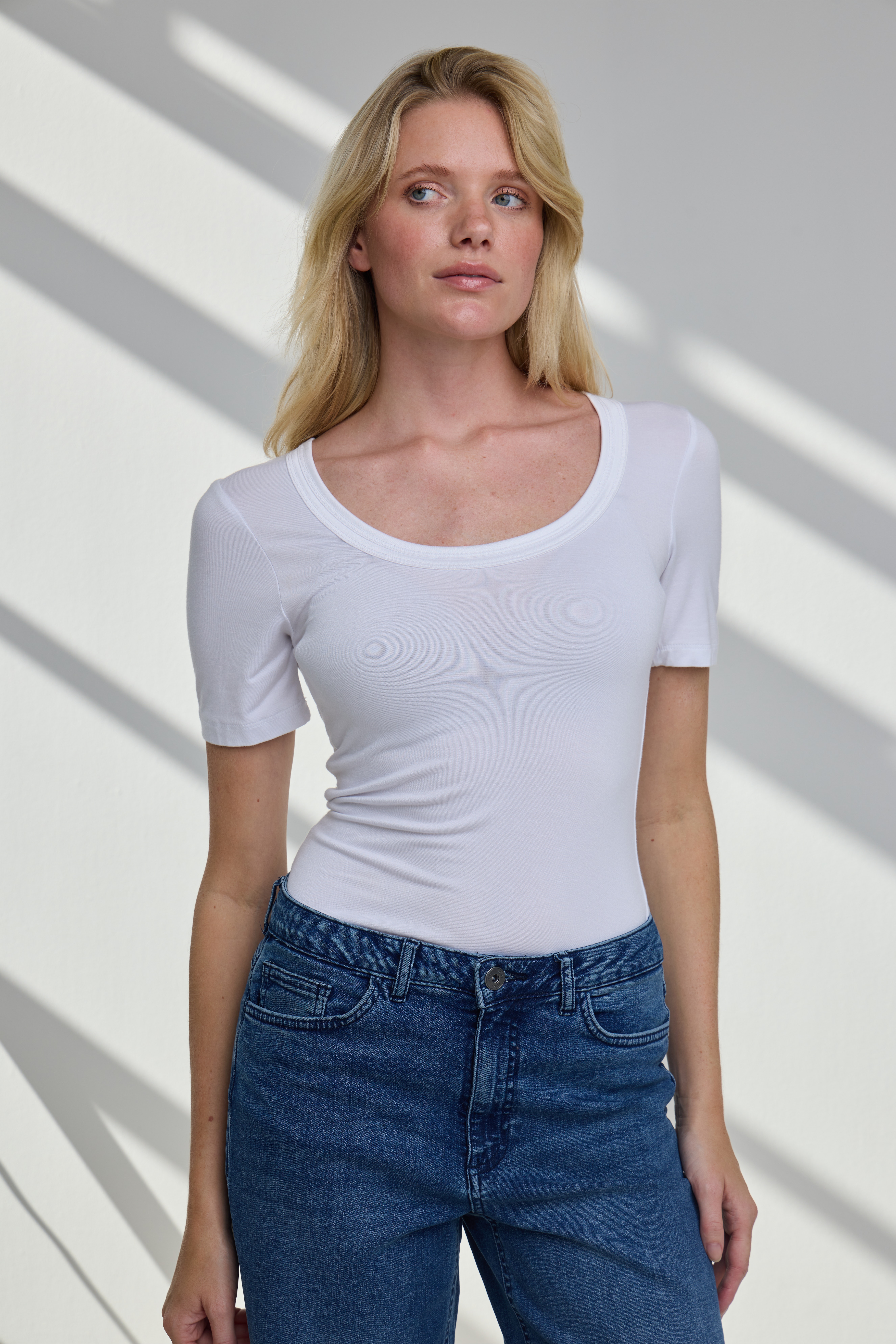 IHZOLA T-shirt LOCATION NONE 20103264-10100