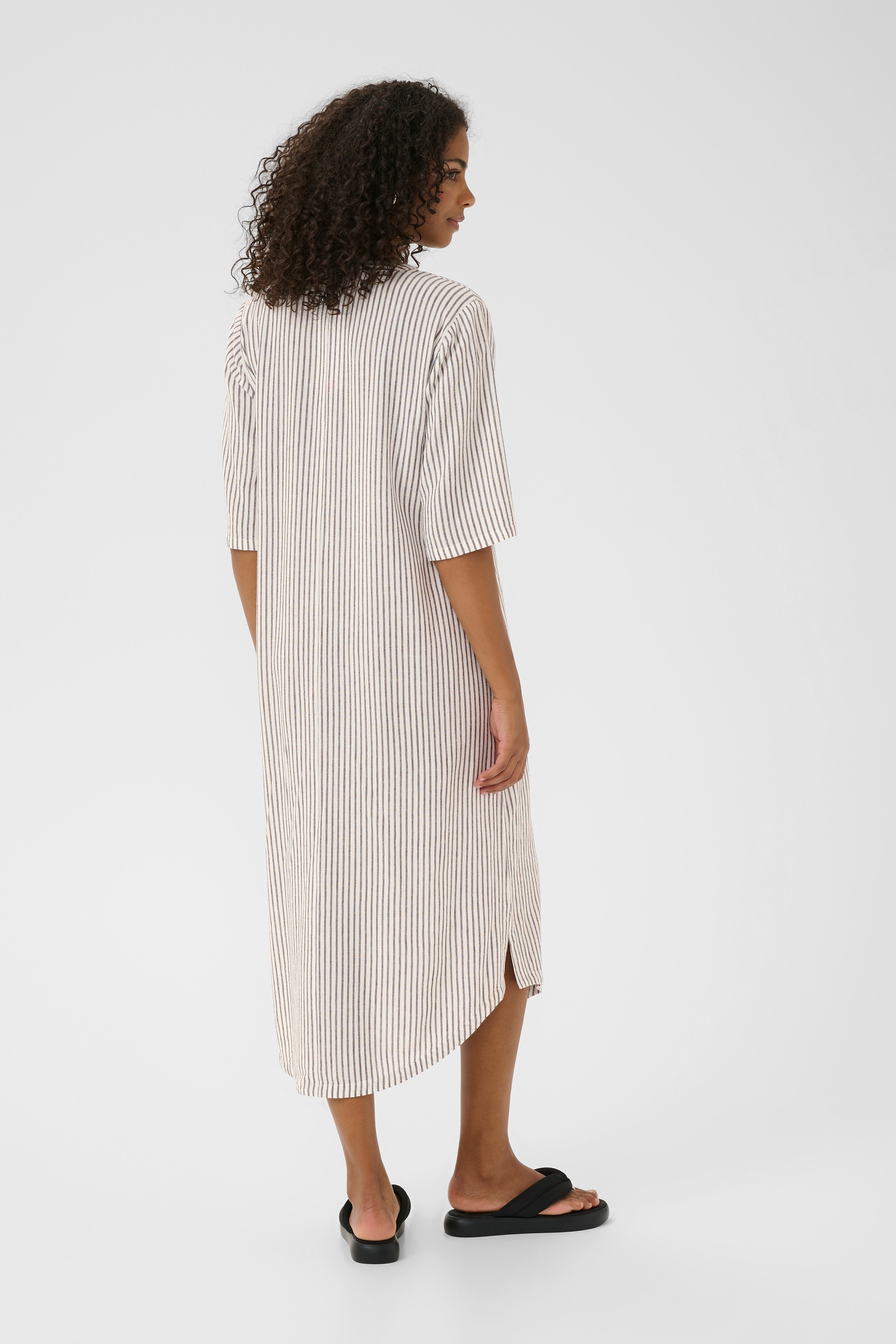 KAmilia Lin kjole LOOKBOOK BACK 10508312-107749