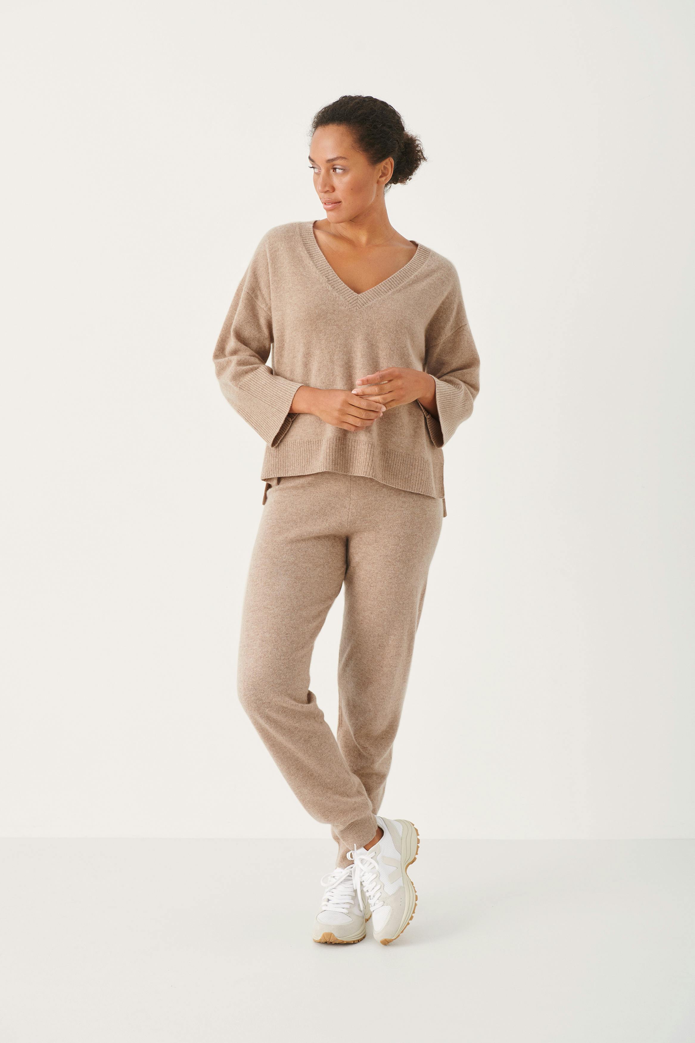 EwandaPW Cashmere trousers LOOKBOOK FRONT 30305816-1611061