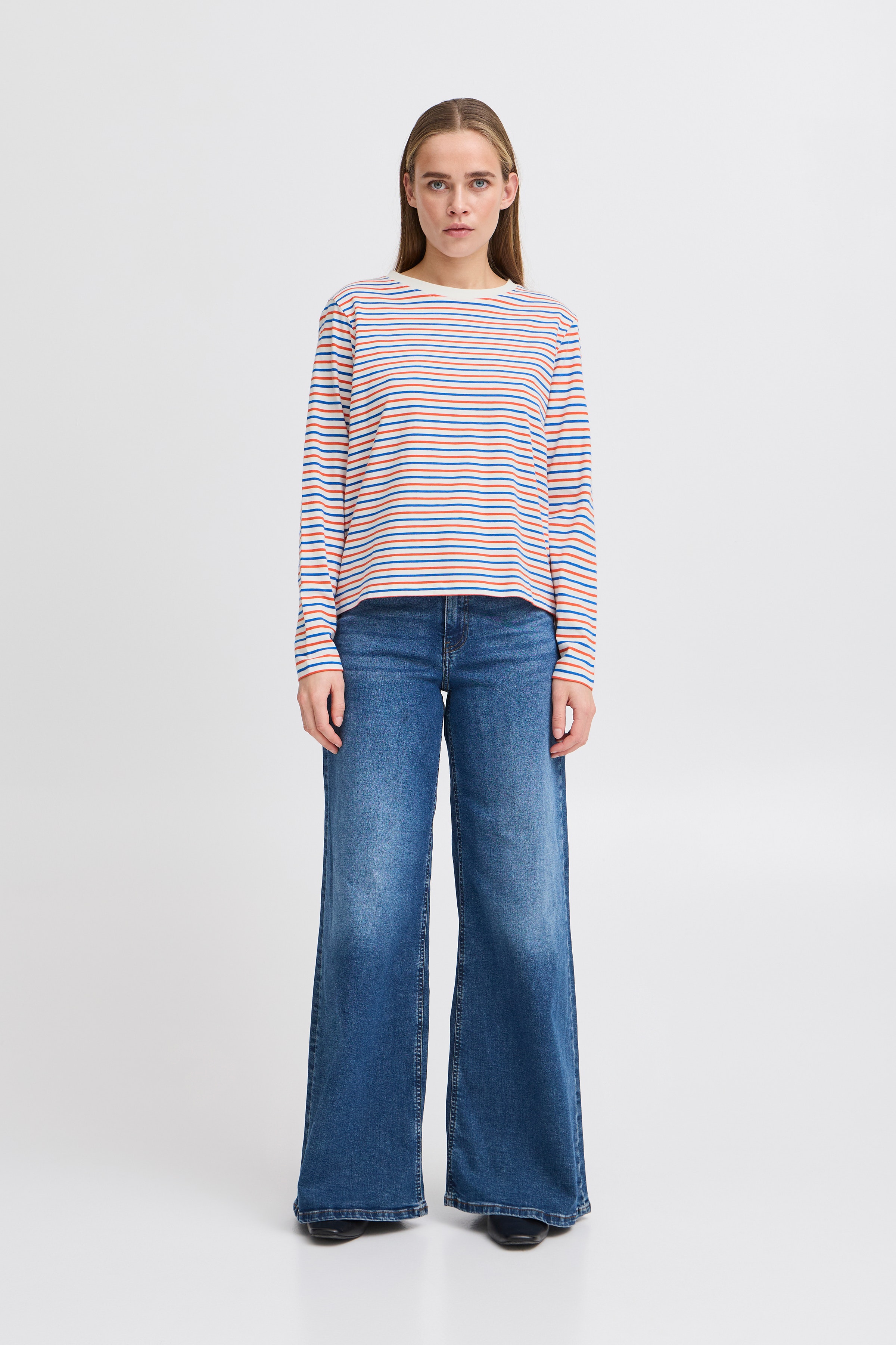 IHMIRA Langermet T-shirt LOOKBOOK FRONT 20122519-204127