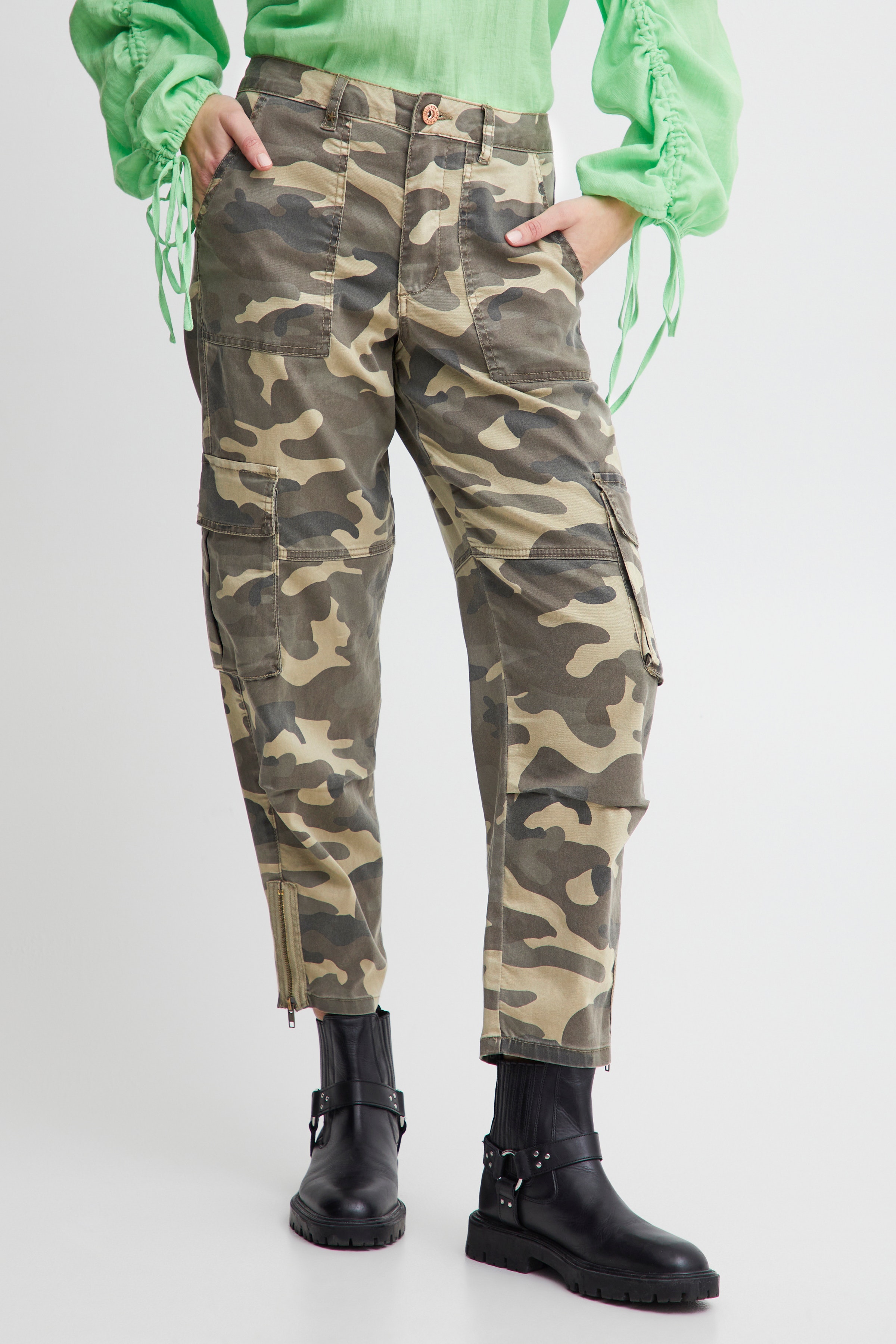 PZANGELA Bukser LOOKBOOK FRONT 50206948-200375