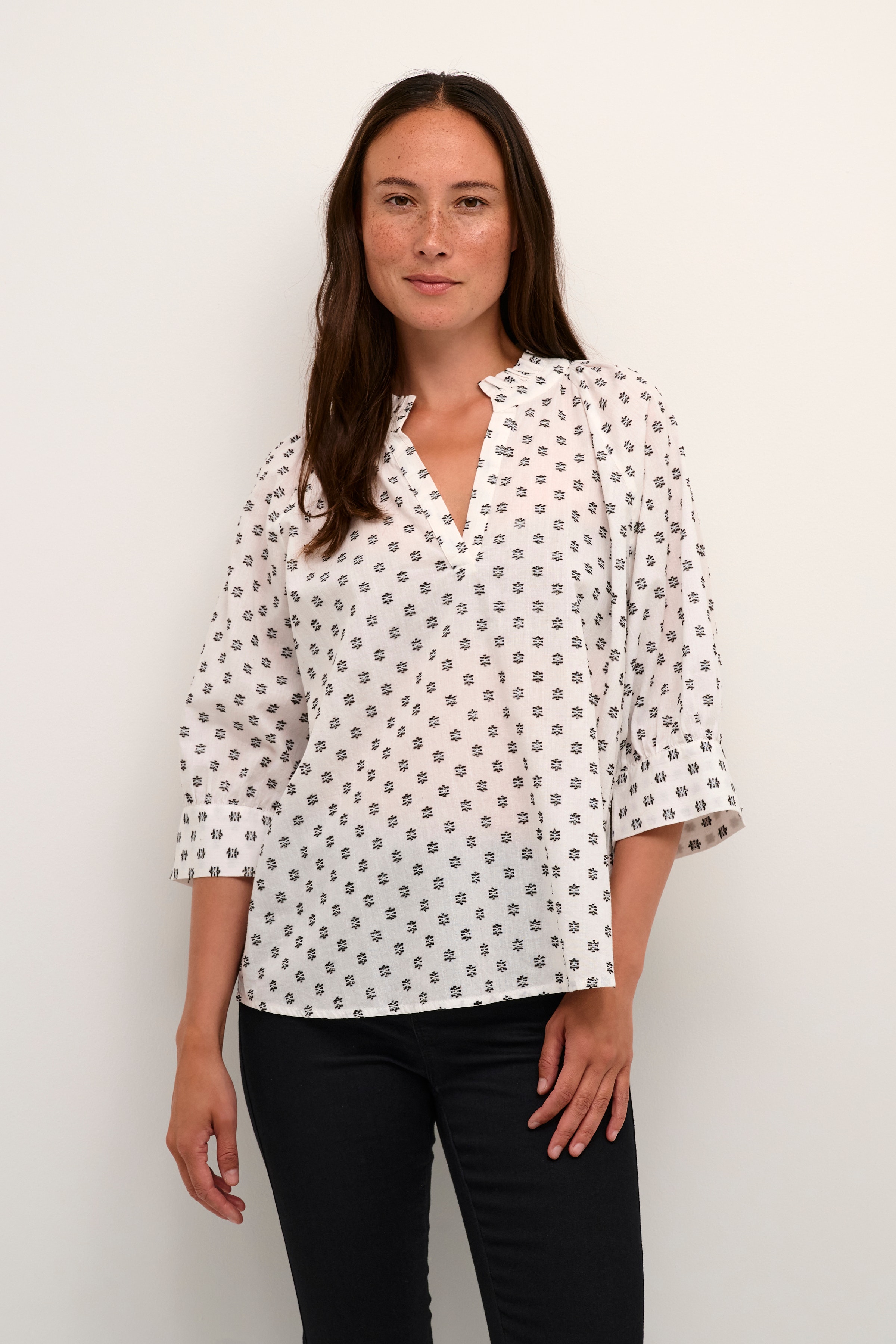 KAjanni Bluse LOOKBOOK FRONT 10508324-105480