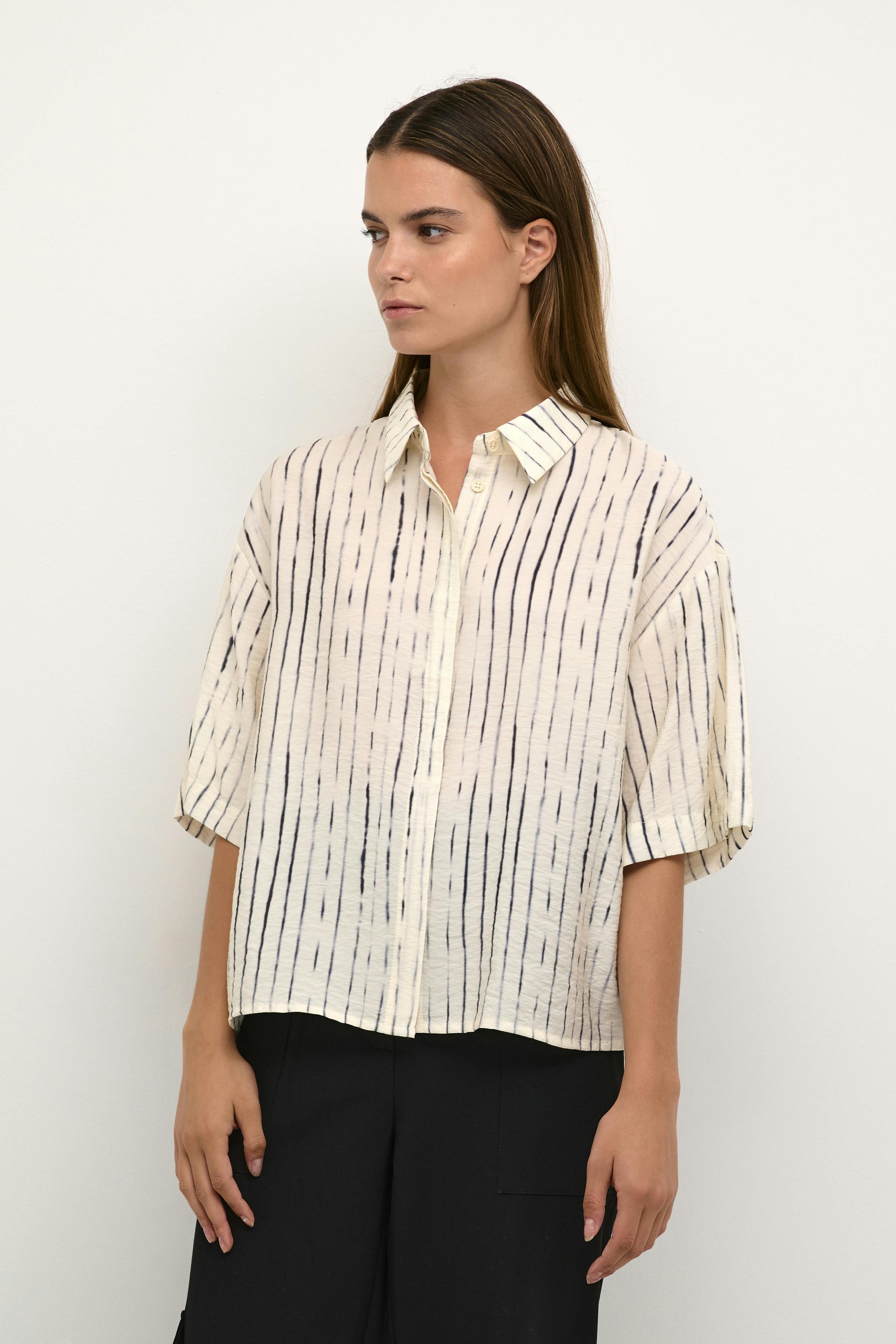 OslaKB Shirt LOOKBOOK FRONT 10104963-105881