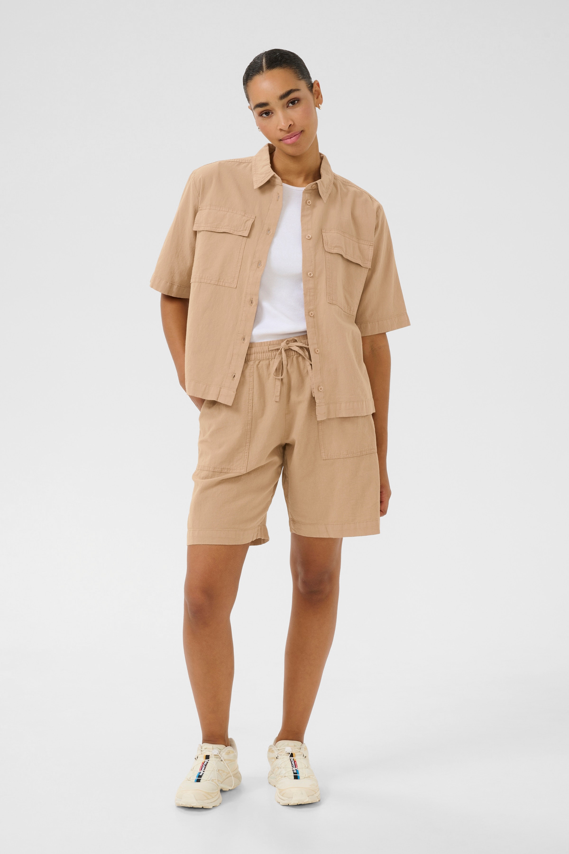 KAnaya Skjorte LOOKBOOK FRONT 10509503-101239