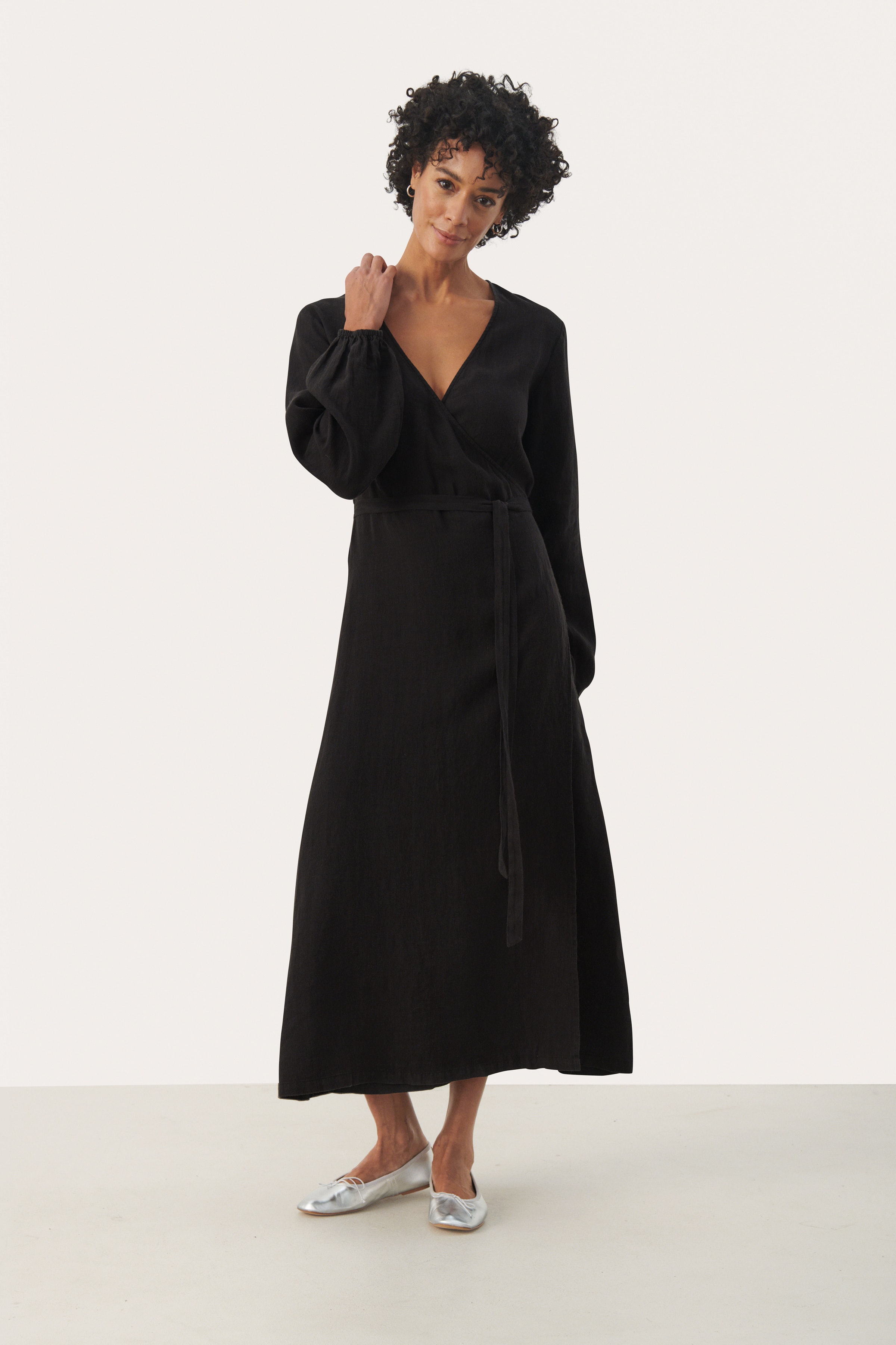 ElinoraPW Kjole LOOKBOOK FRONT 30308404-194008