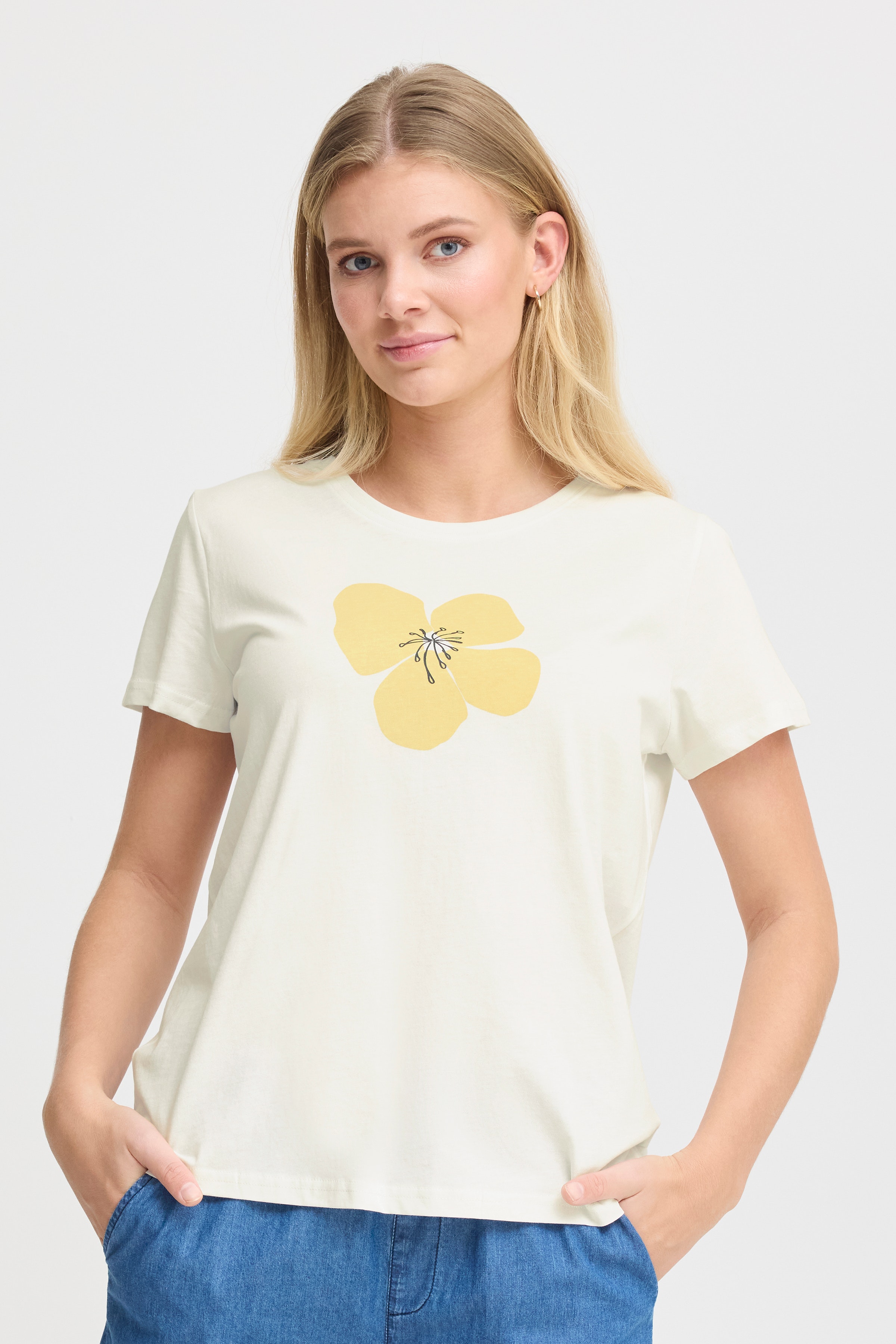 FRMAYRA T-shirt LOOKBOOK FRONT 20615724-204745