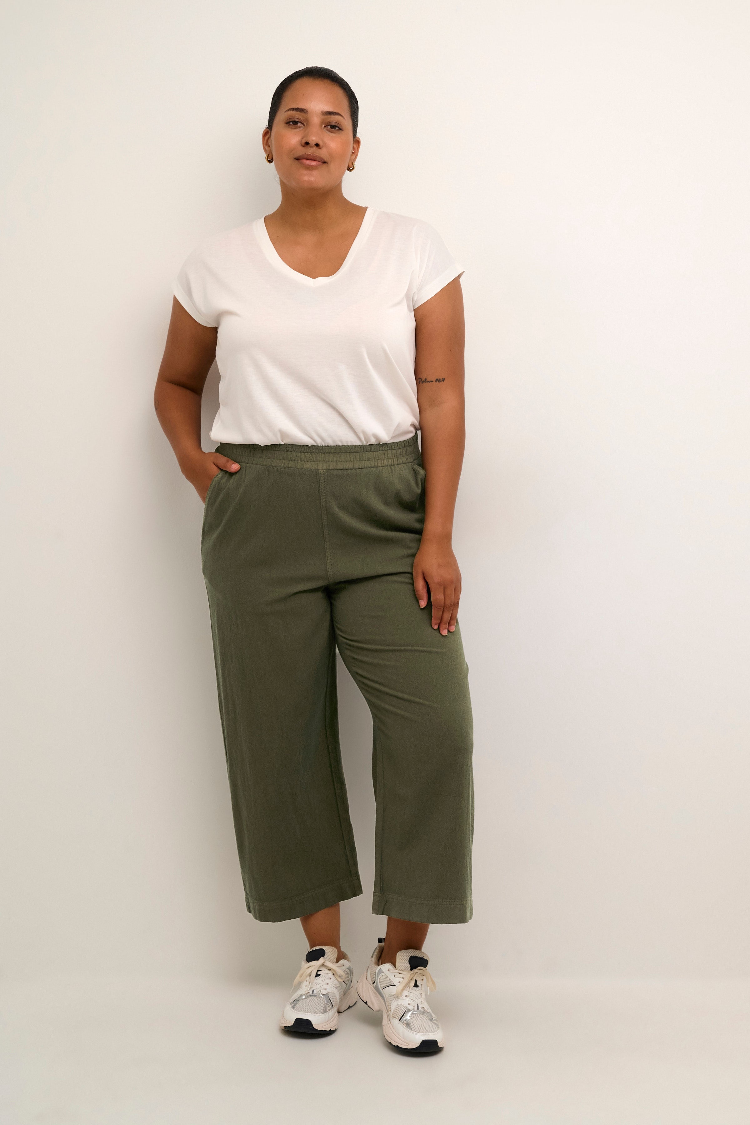 KCnana Trousers LOOKBOOK FRONT 10581488-190511