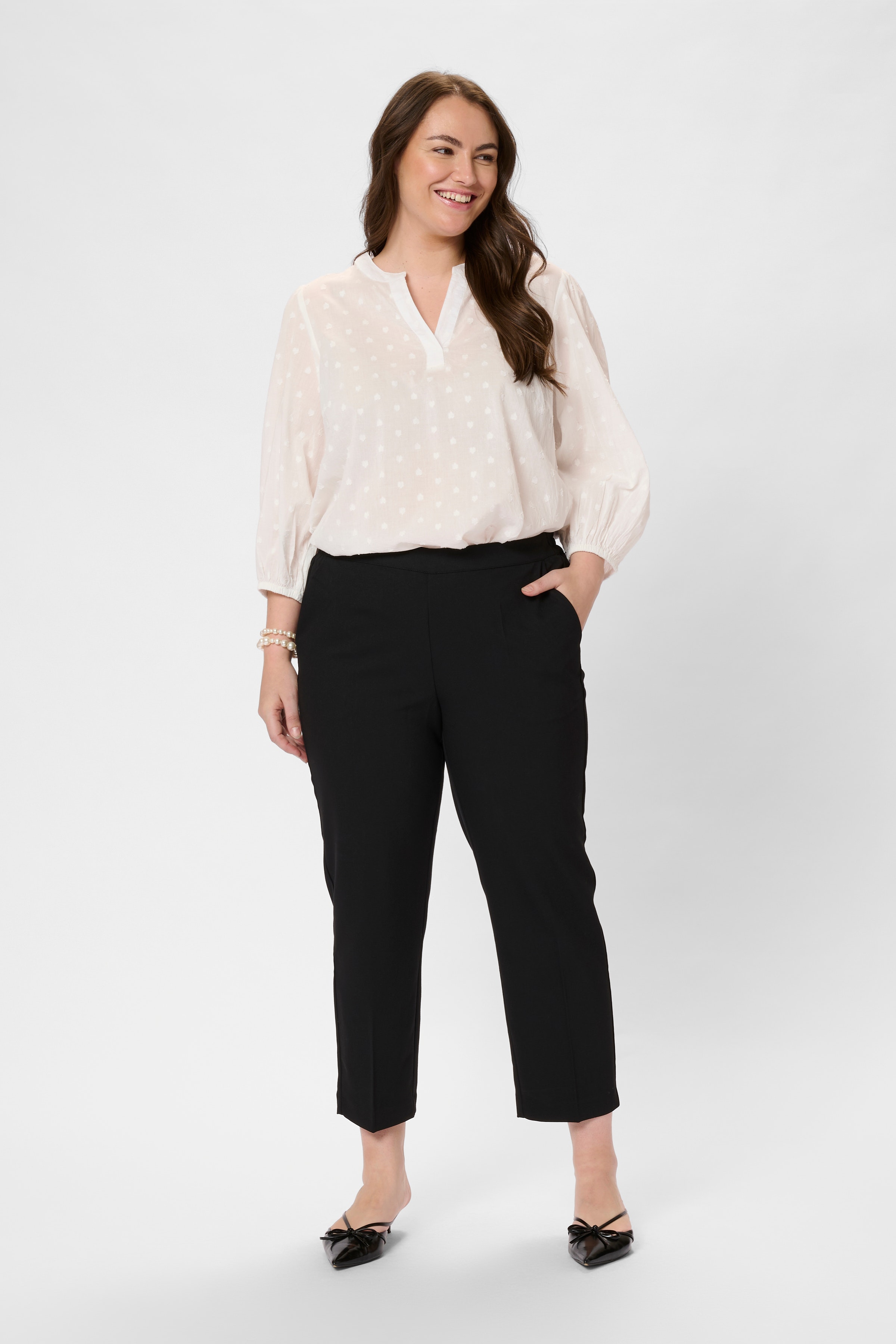 KCsakira Trousers LOOKBOOK FRONT 10580650-100121