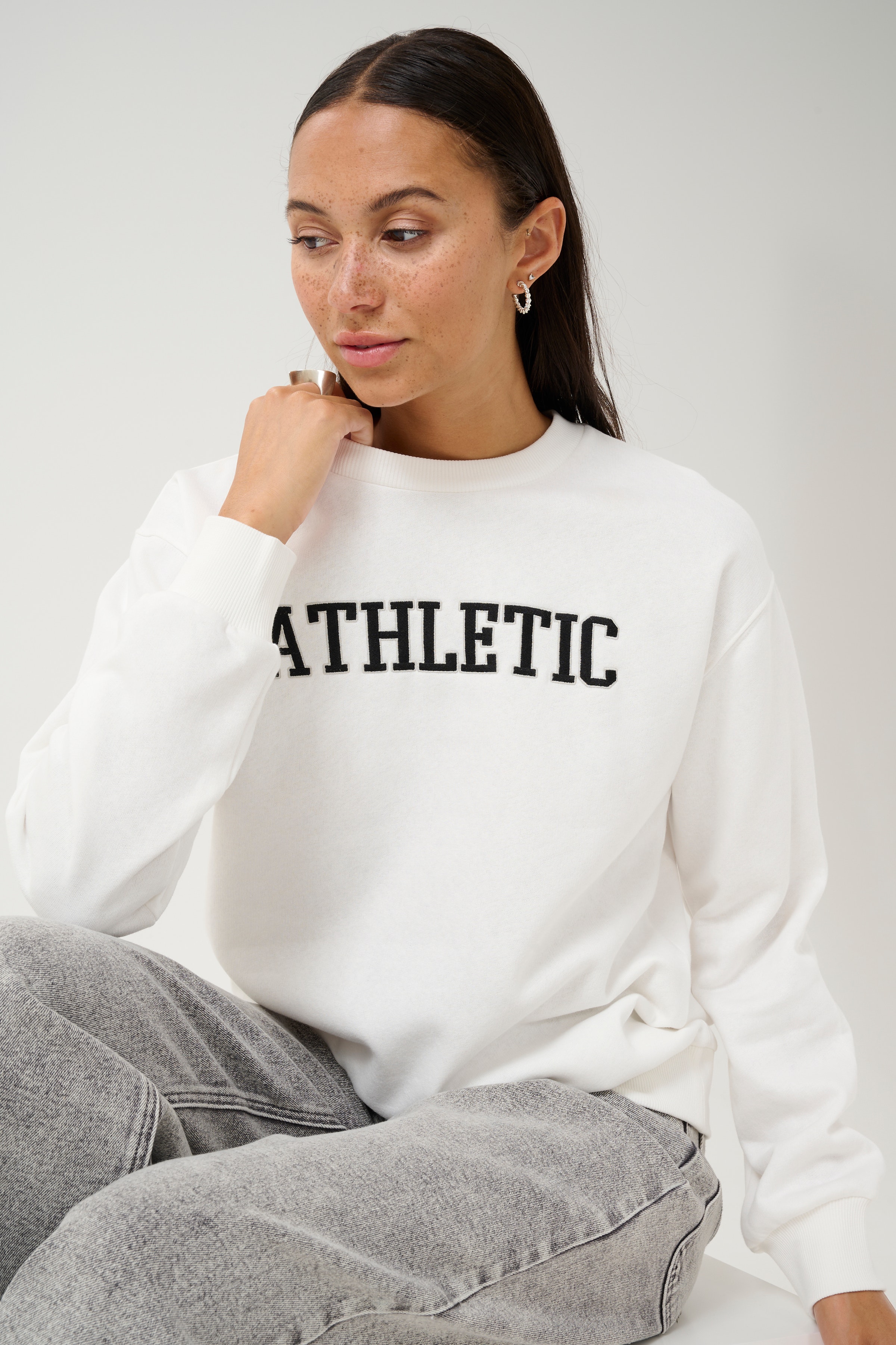 KAviola Sweatshirt LOOKBOOK DETAIL 10509722-110602