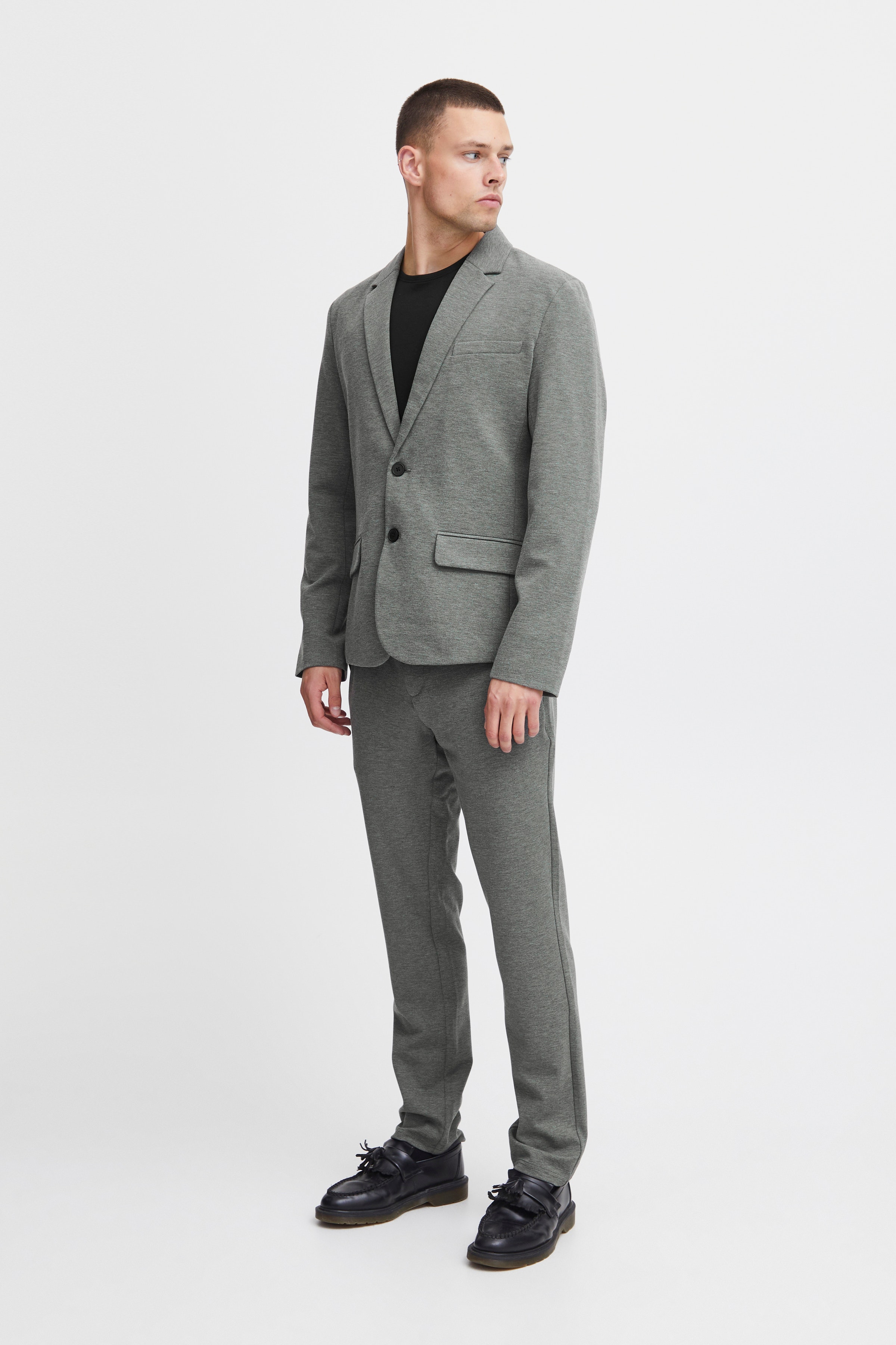 Casual Hose LOOKBOOK FRONT 20716659-200277