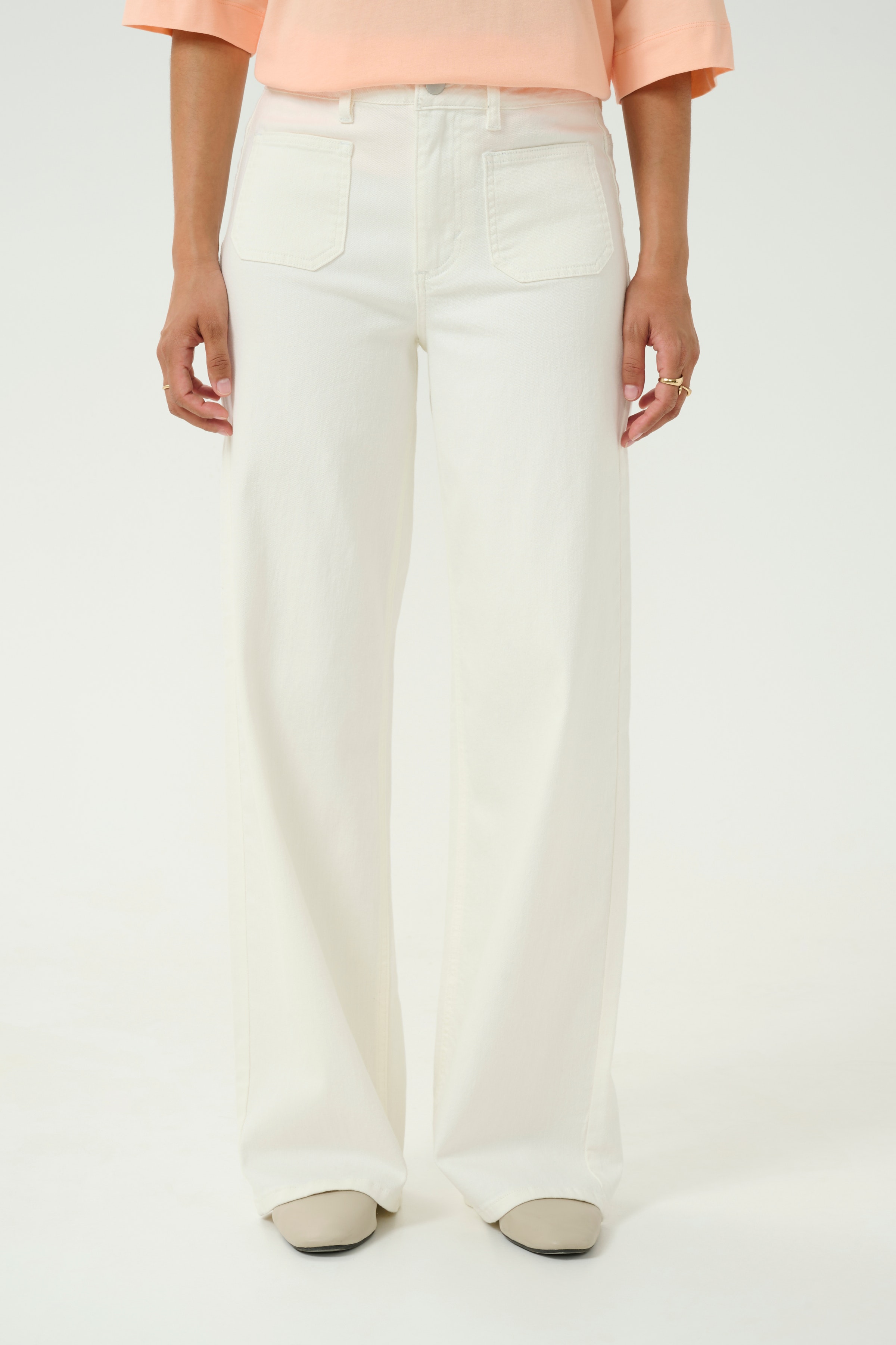 KAkarla Wide Jeans LOOKBOOK FRONT 10509834-110602