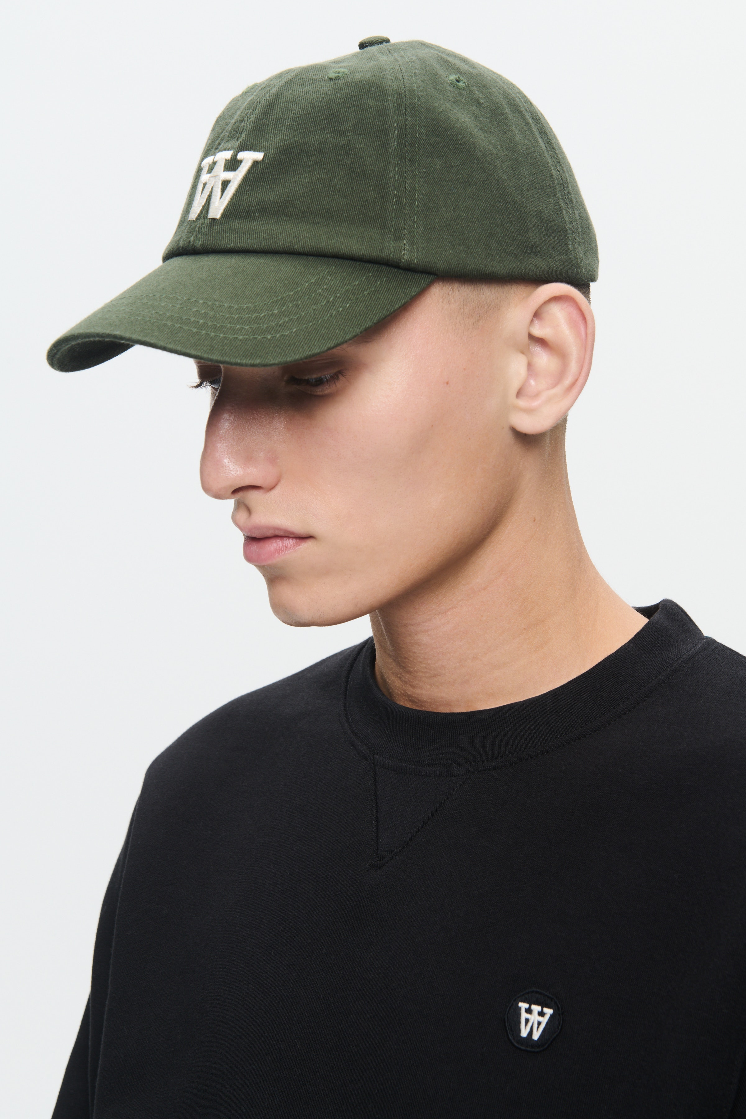 WWEli Cap LOOKBOOK DETAIL 30251374-190511