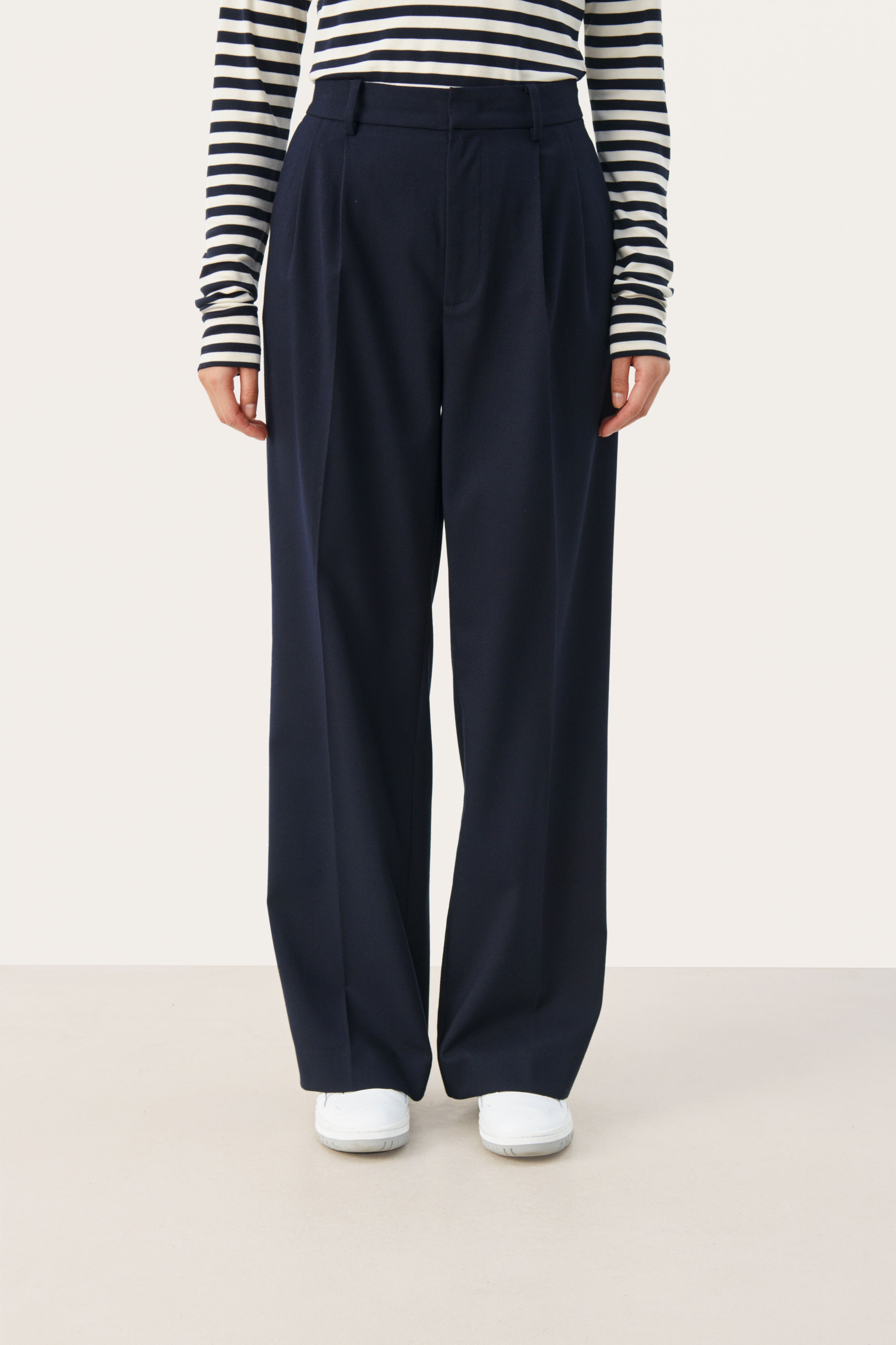 CherraPW Bukser LOOKBOOK FRONT 30308335-194013