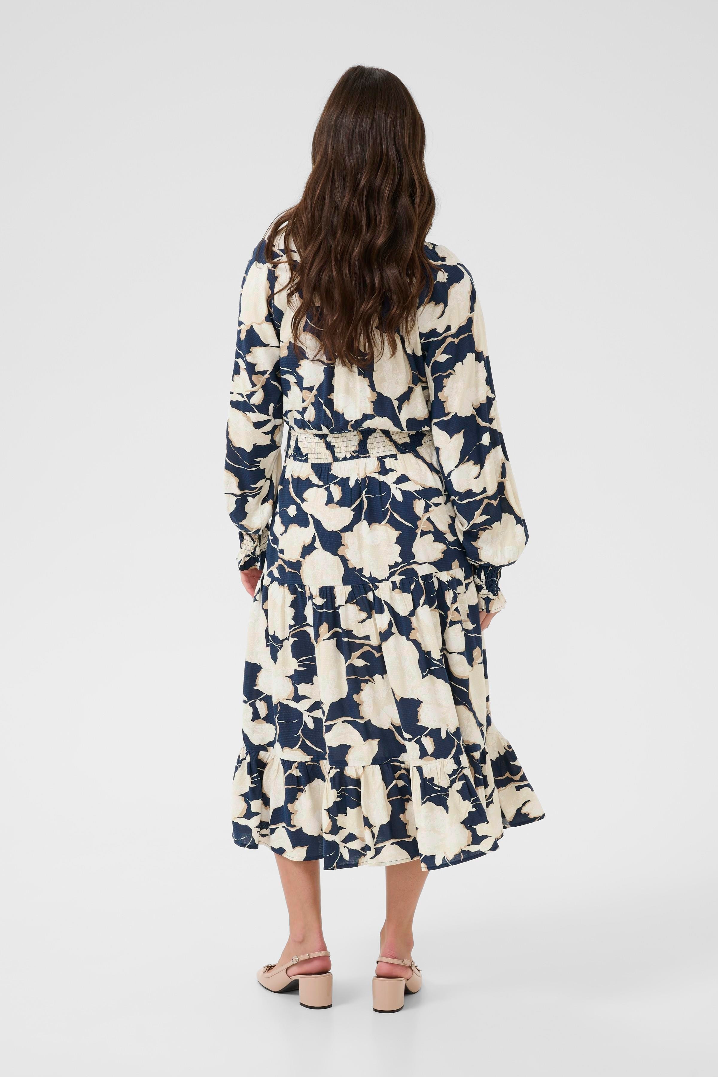 CRLucca Kleid LOOKBOOK BACK 10614834-109028