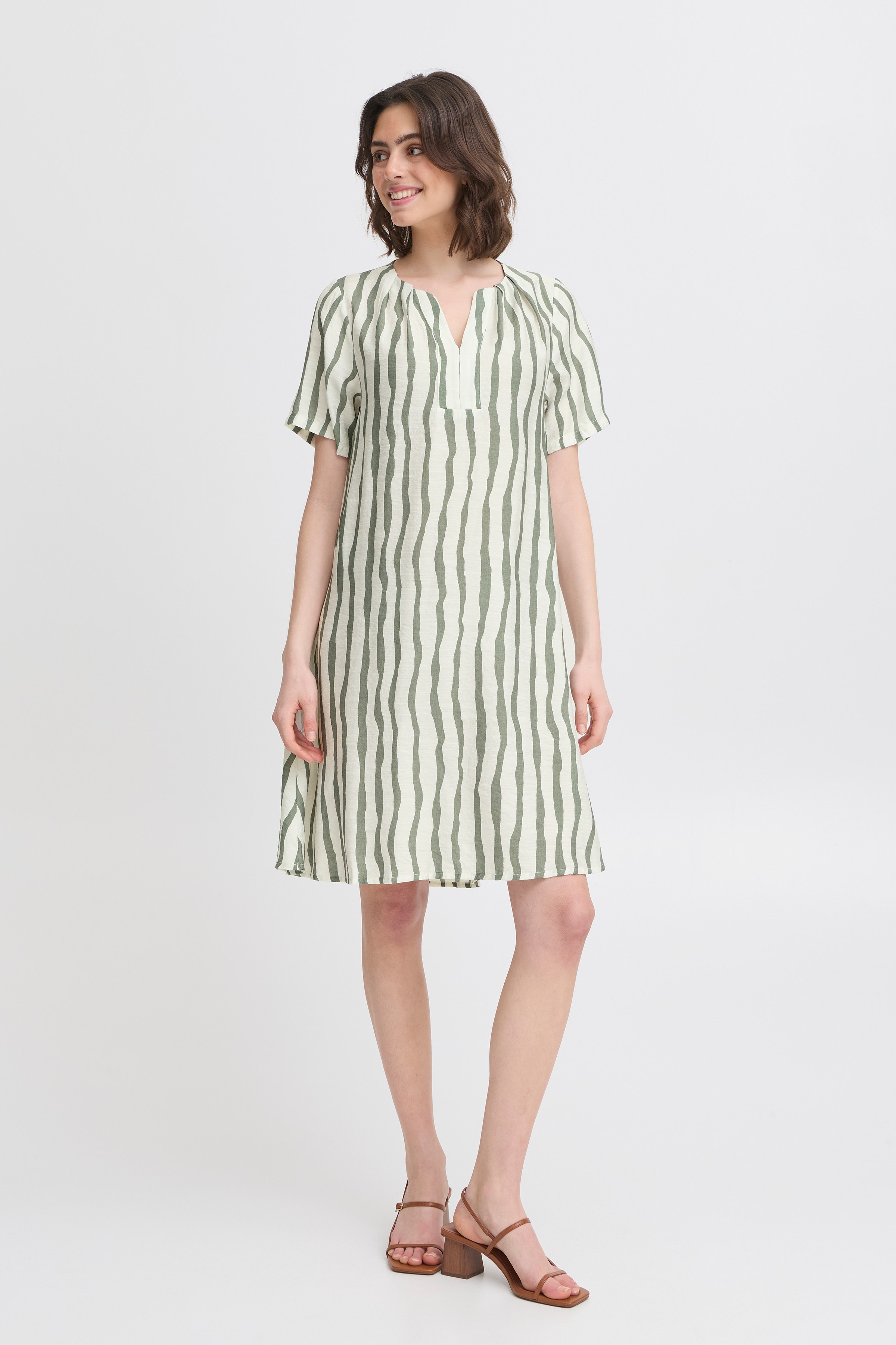 FRARIANA Kjole LOOKBOOK FRONT 20615789-205192