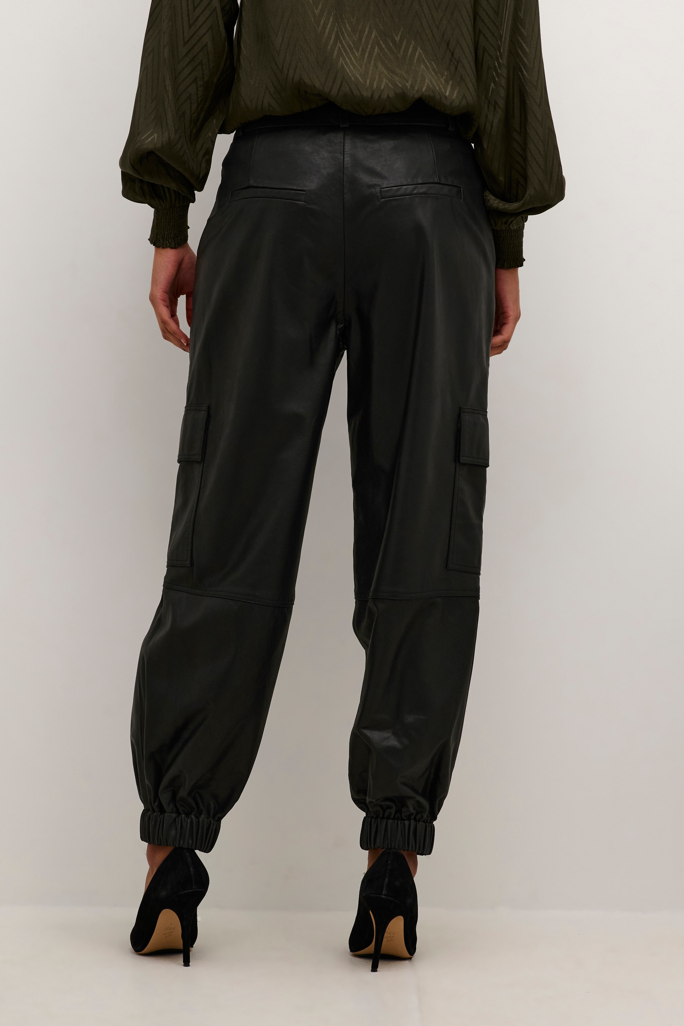 KAmalene Skinnbukser LOOKBOOK FRONT 10507887-100121