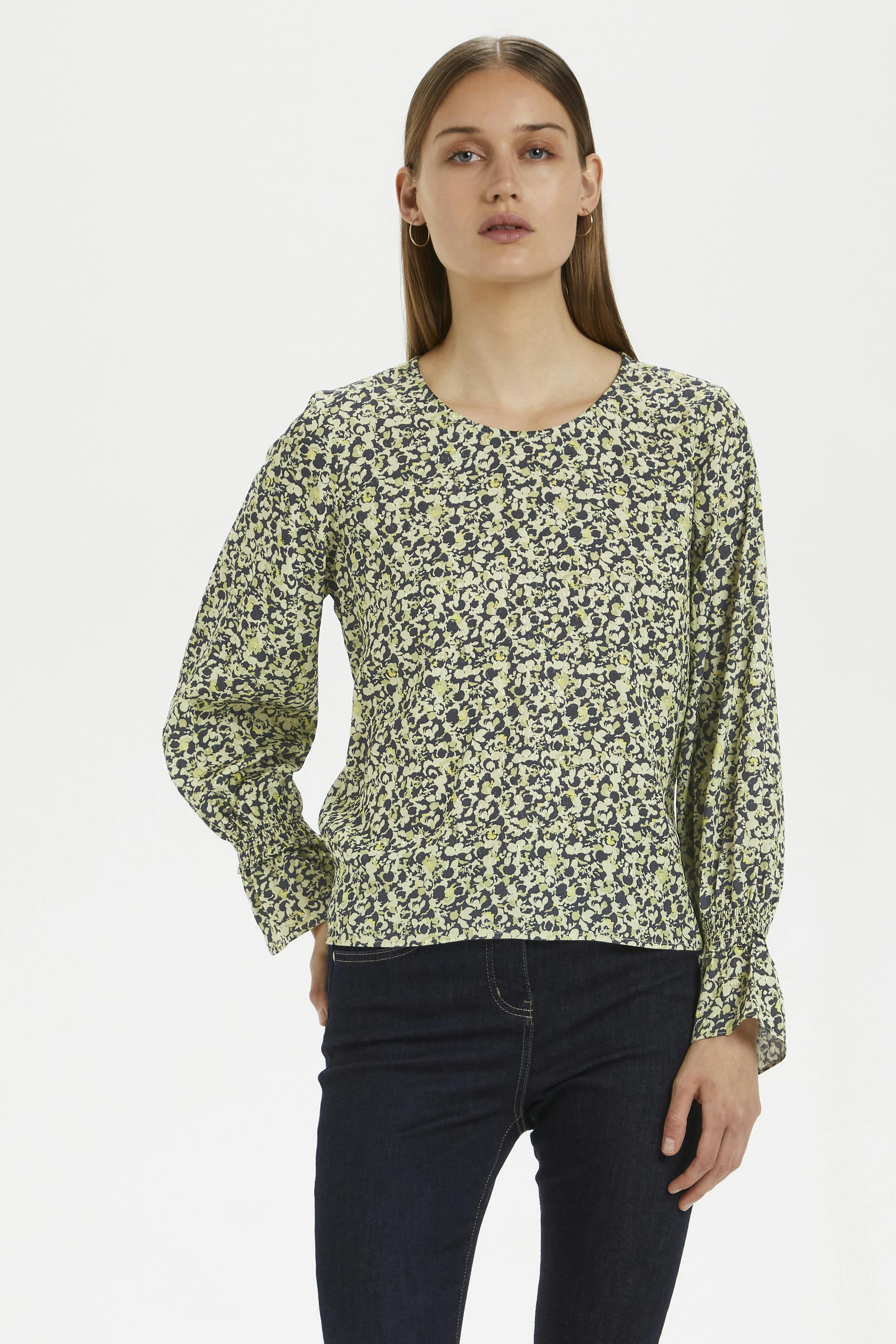 BreeKB Blouse LOOKBOOK FRONT 10103786-102528