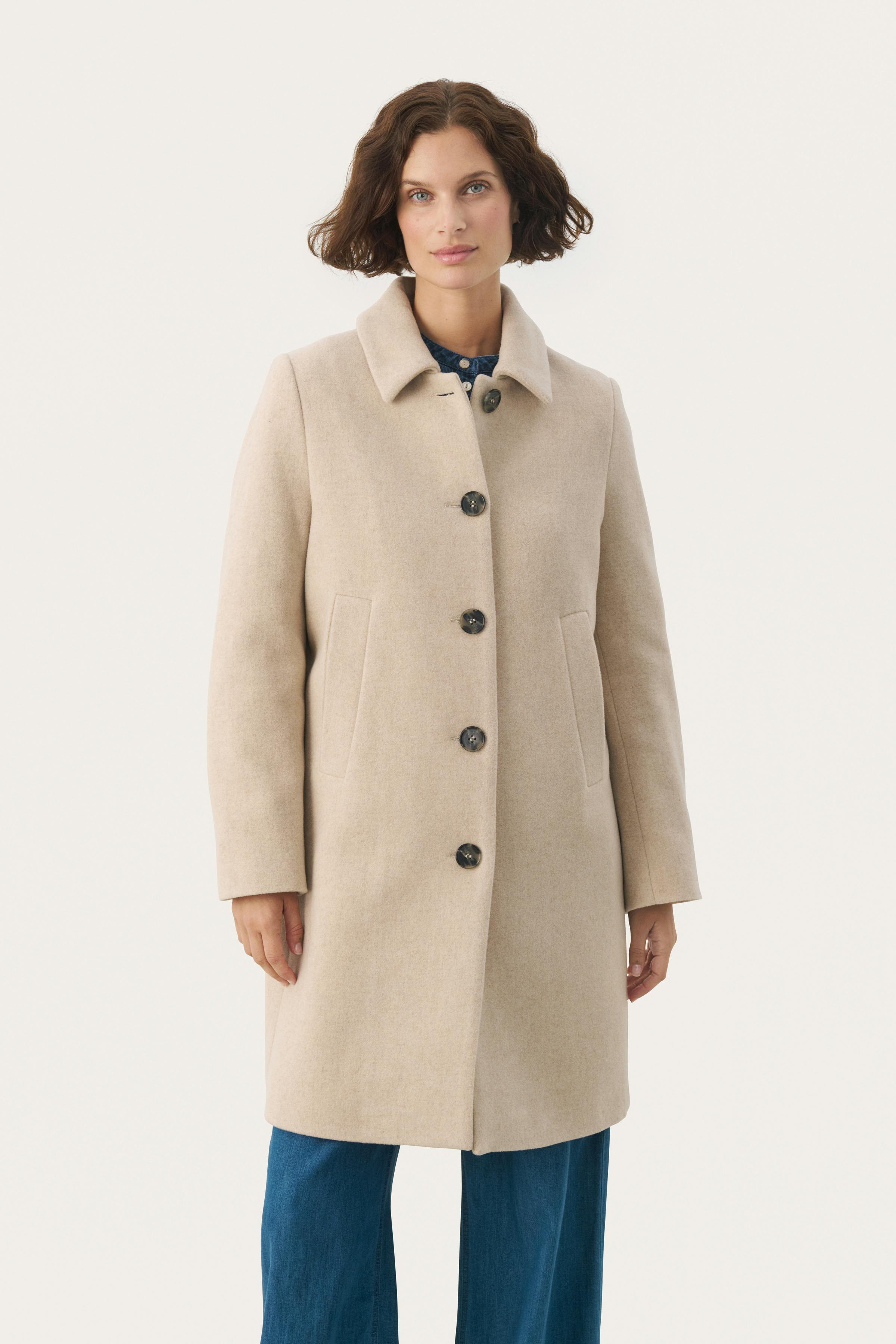 KamillasPW Coat LOOKBOOK FRONT 30307775-140108