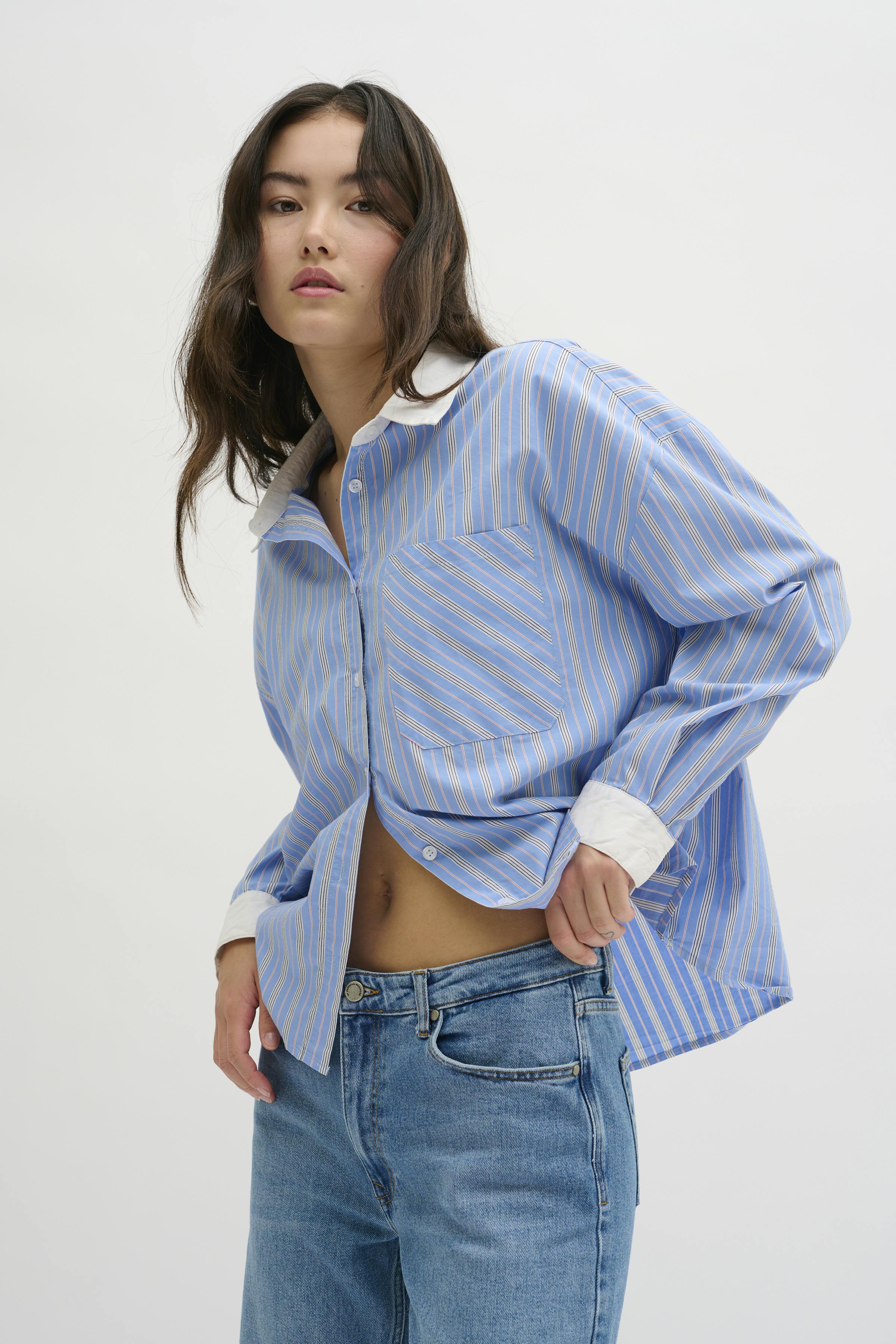 OliviaMW Shirt LOOKBOOK FRONT 10703997-103404