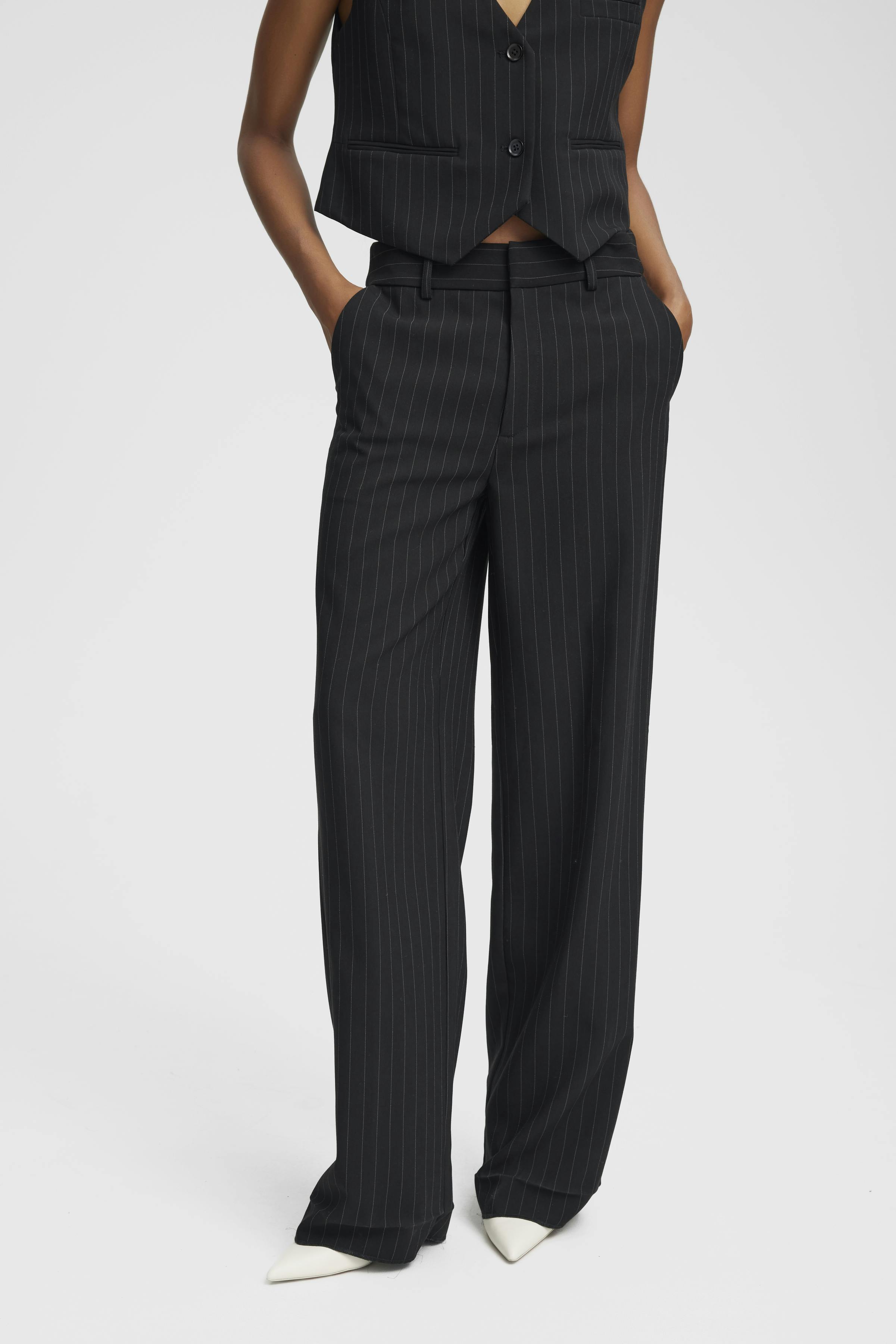 JoelleGZ Trousers LOOKBOOK FRONT 10909020-105657