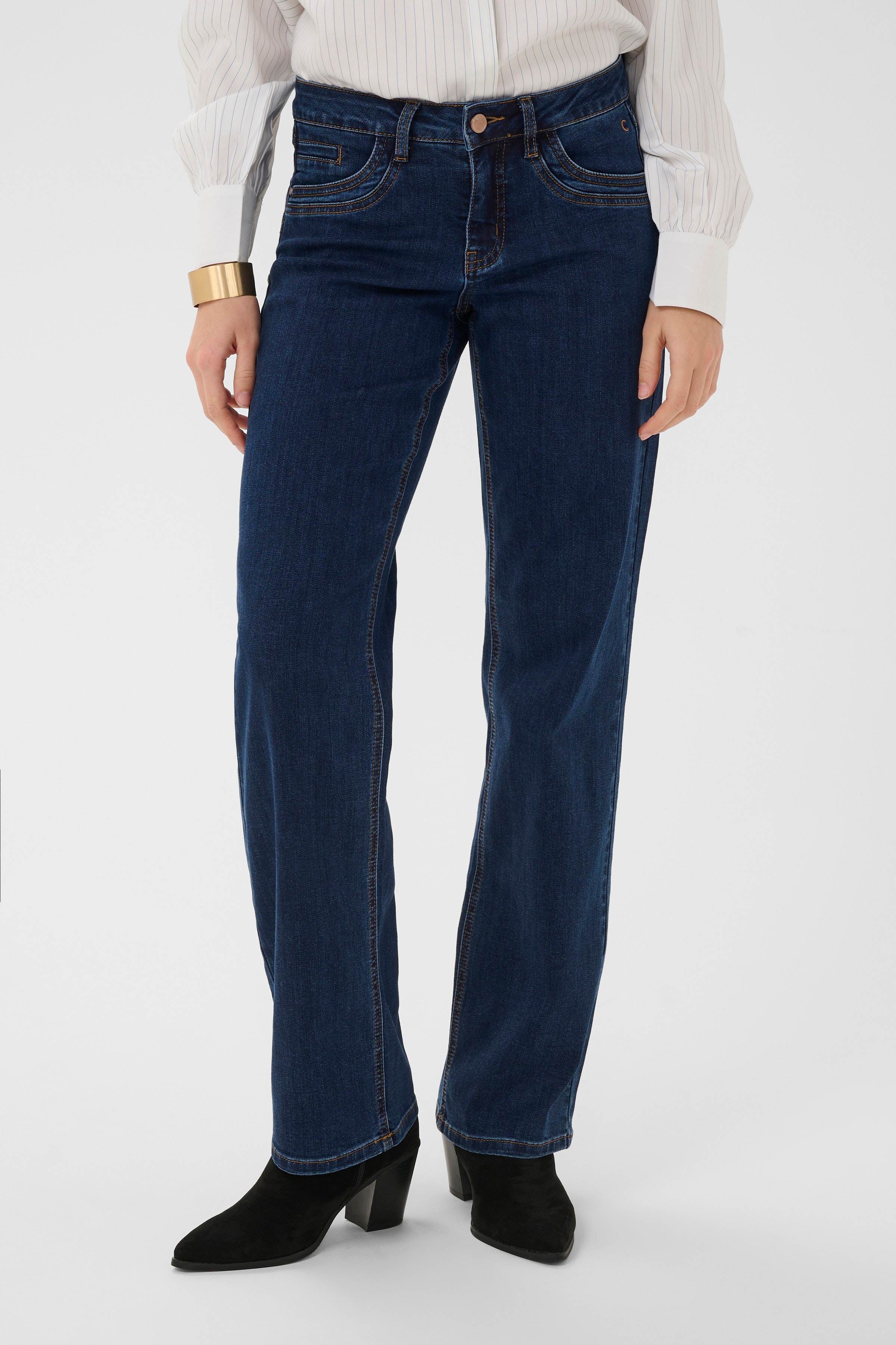 CRLone Jeans LOOKBOOK FRONT 10613866-100114