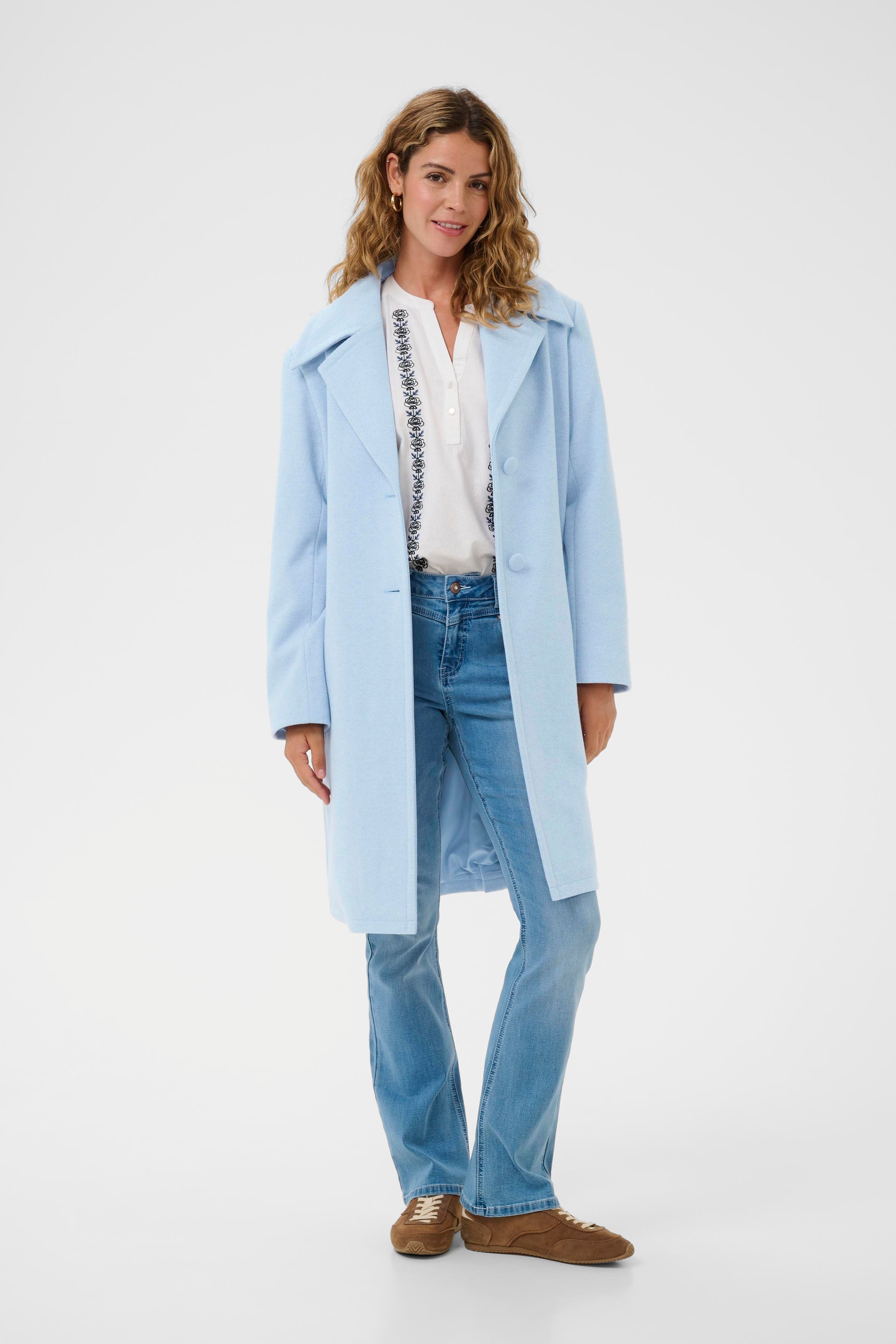 CRCessie Mantel LOOKBOOK FRONT 10614584-1640231