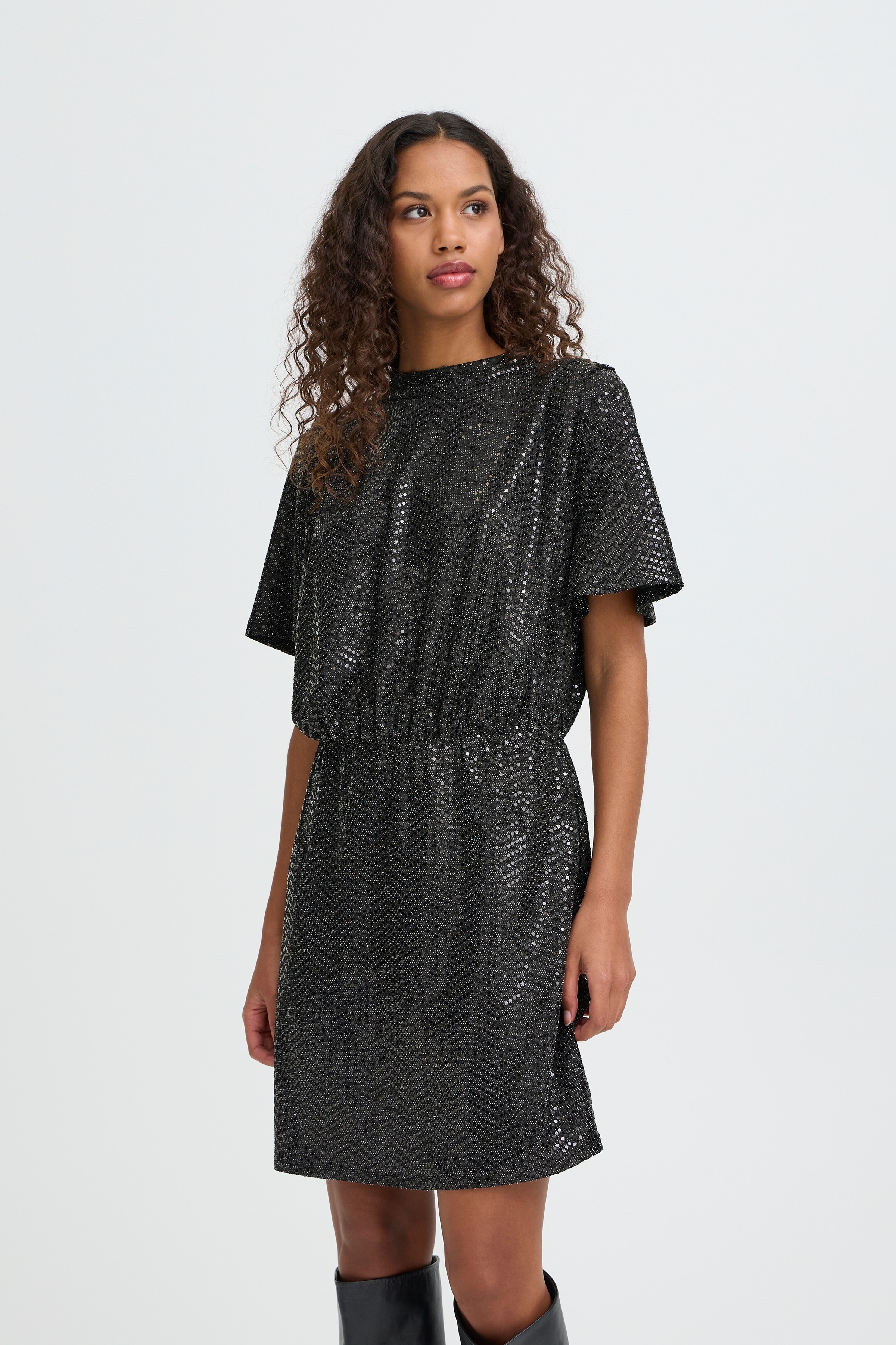 IHNELENIA Kjole LOOKBOOK FRONT 20124920-194008