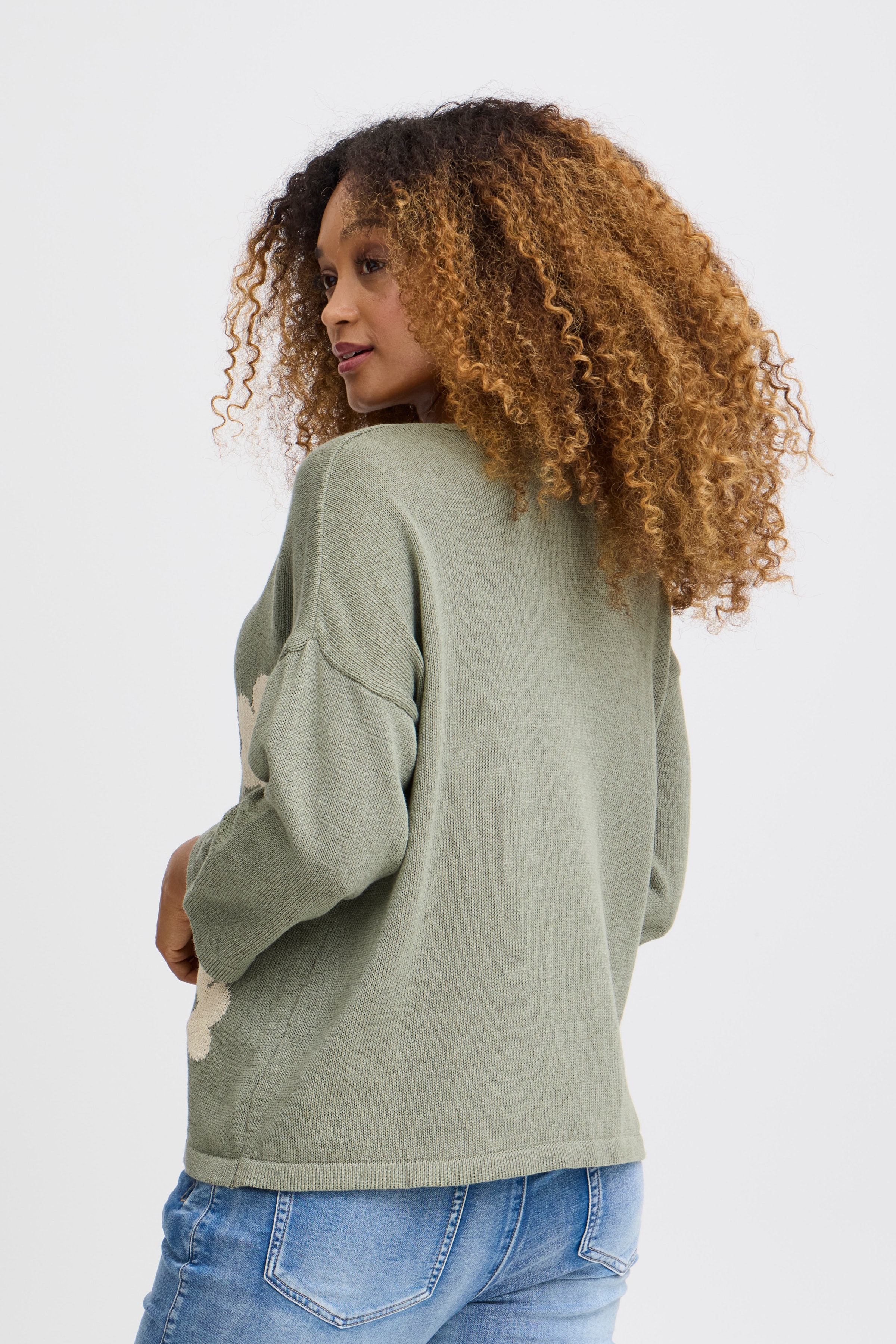SBGALINA Pullover LOOKBOOK BACK 22100547-176212