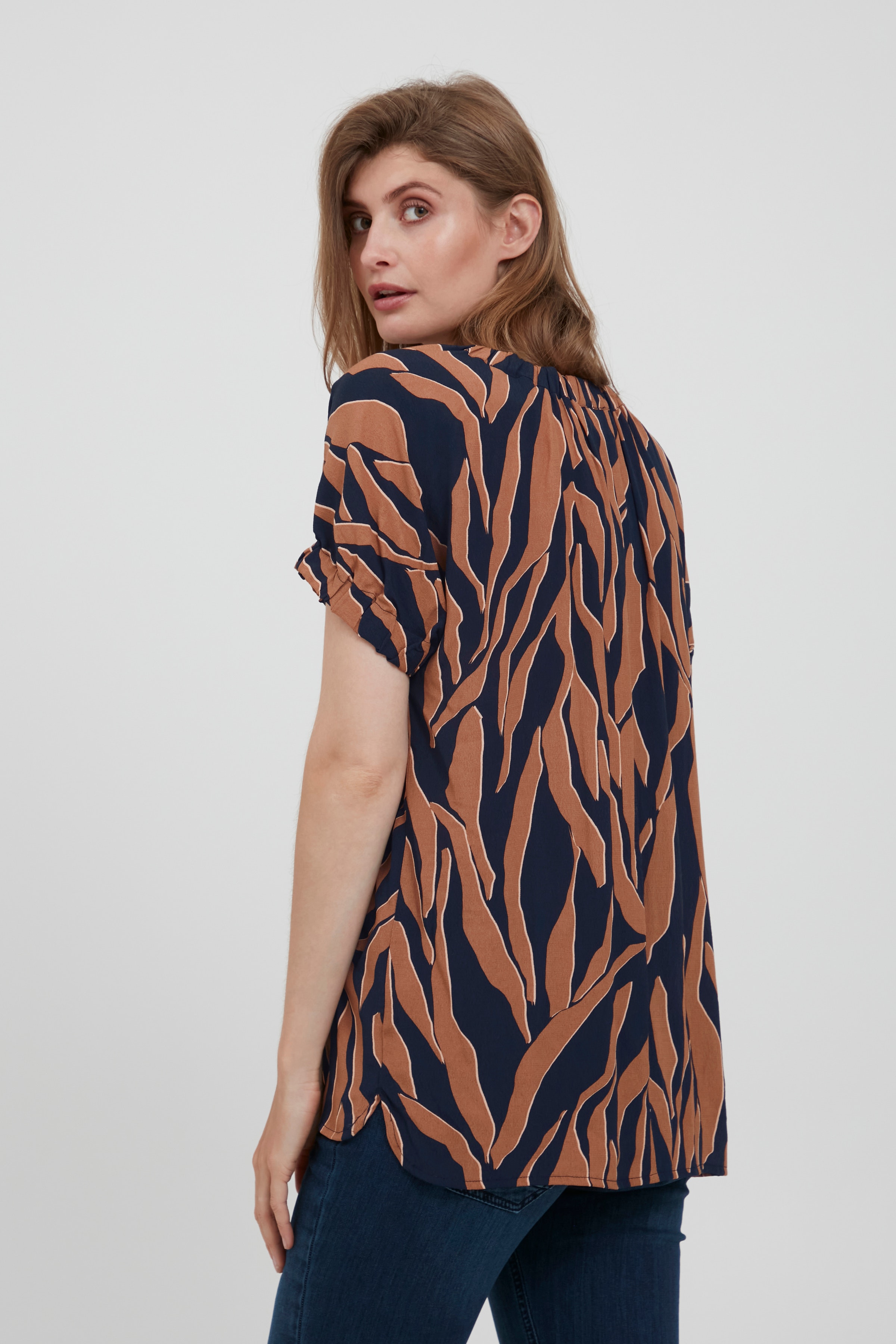 Blouse with short sleeve LOOKBOOK BACK 20404148-200879