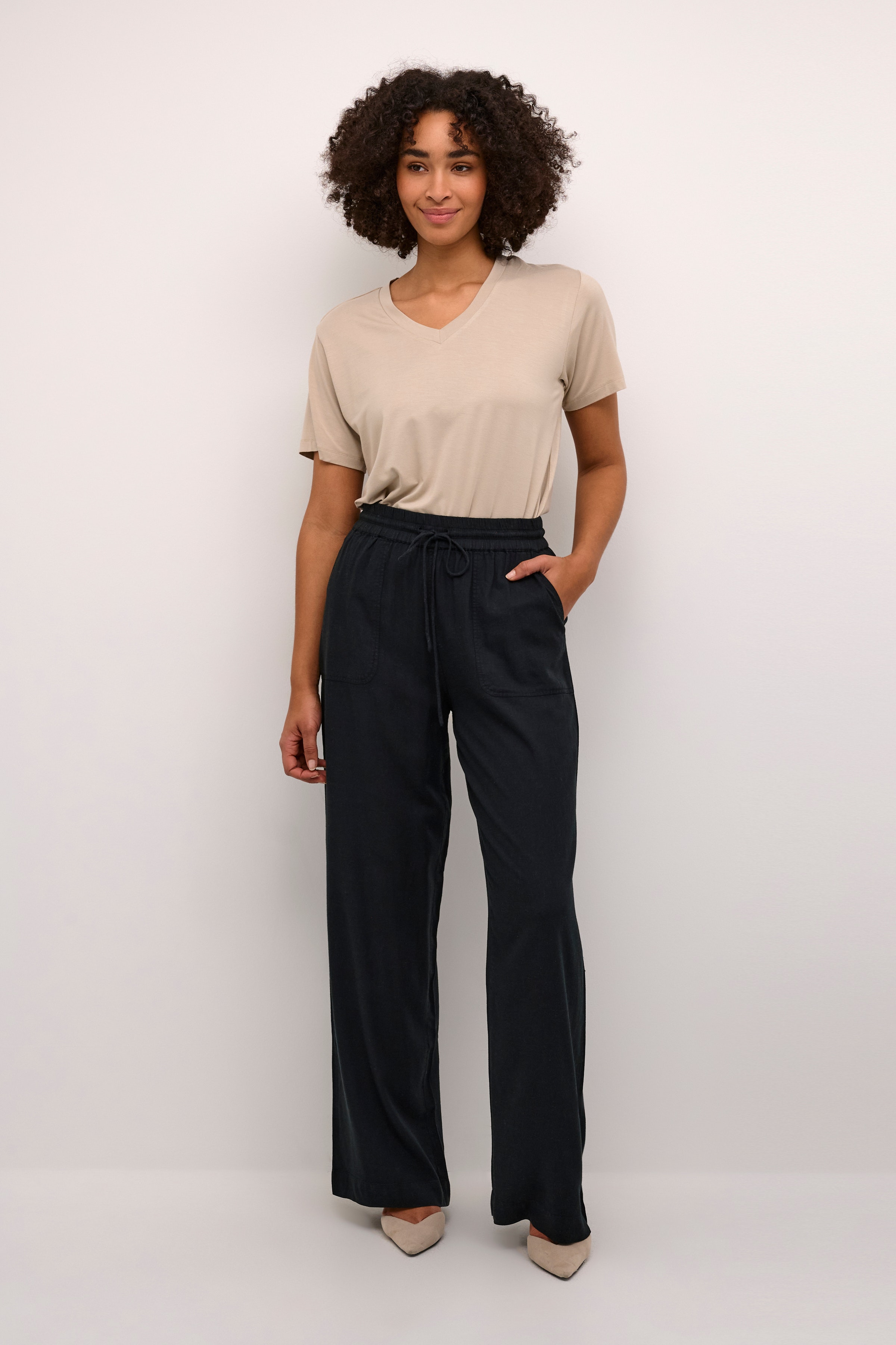 KAmilia Trousers LOOKBOOK FRONT 10508314-100121