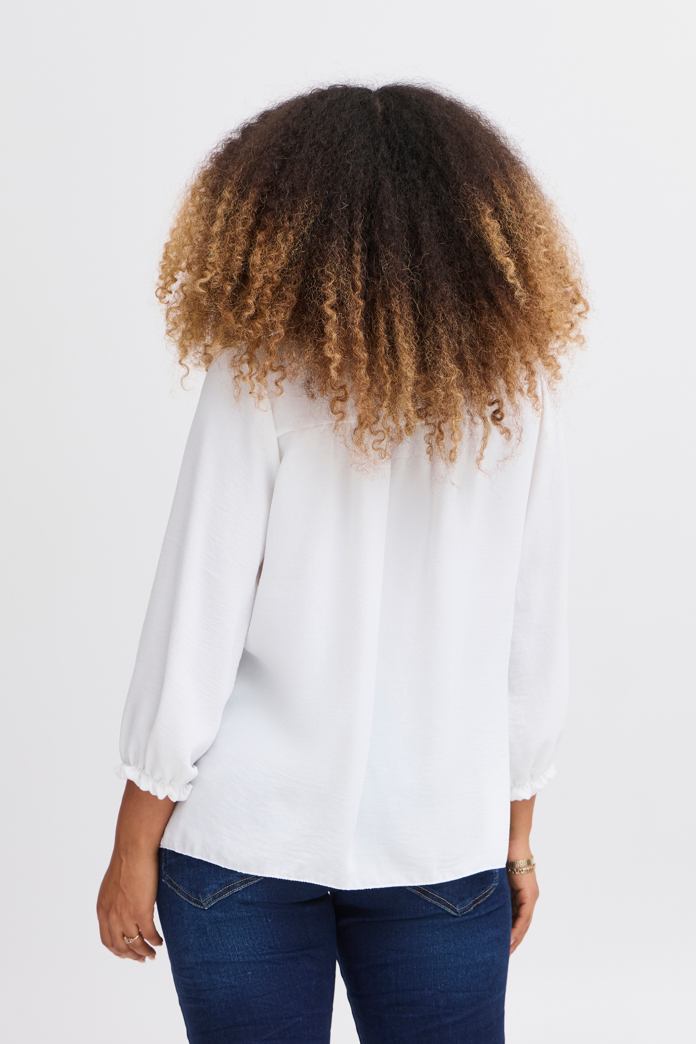 SBGENIA Bluse LOOKBOOK BACK 22100867-110105
