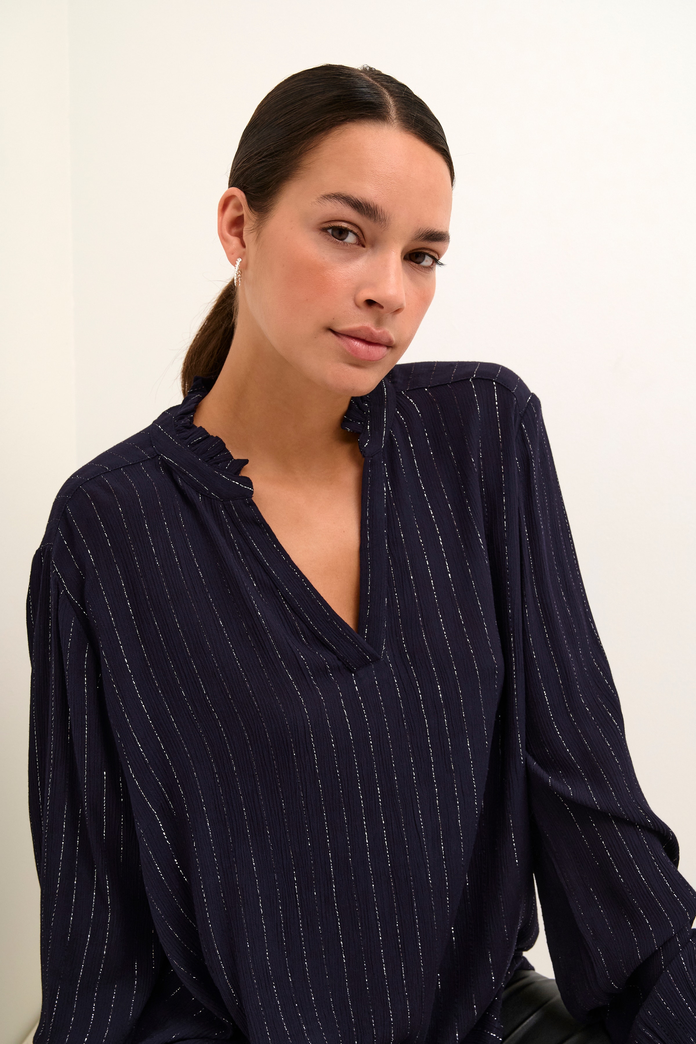 KAliv Glimmerbluse LOOKBOOK DETAIL 10509345-106557