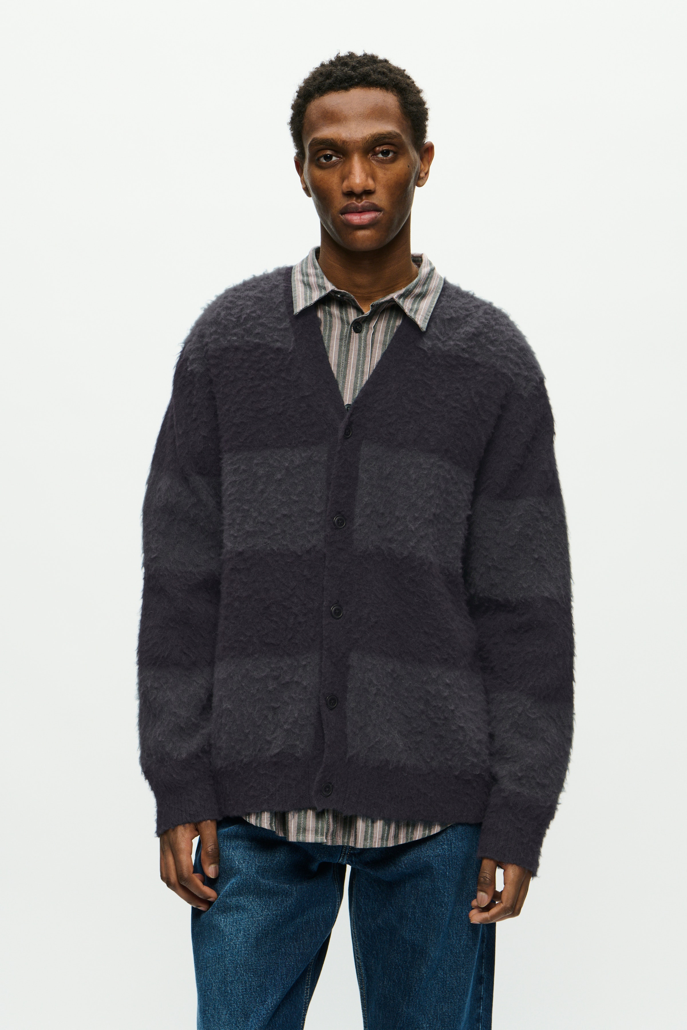WWLevi Cardigan LOOKBOOK FRONT 30251518-304080