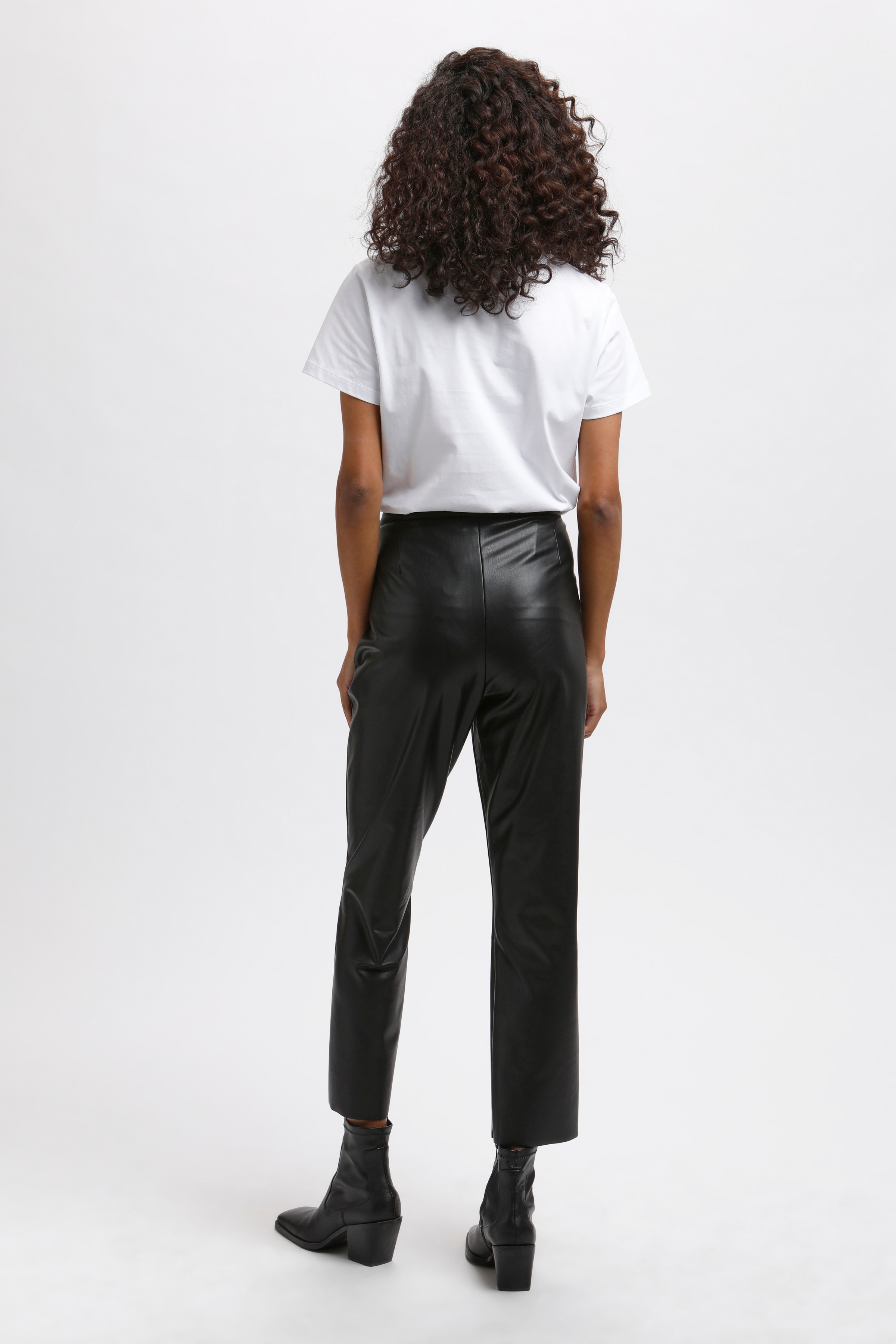 KAvirisa Fake Leather HW Pants Casual LOOKBOOK BACK 10505806-100121