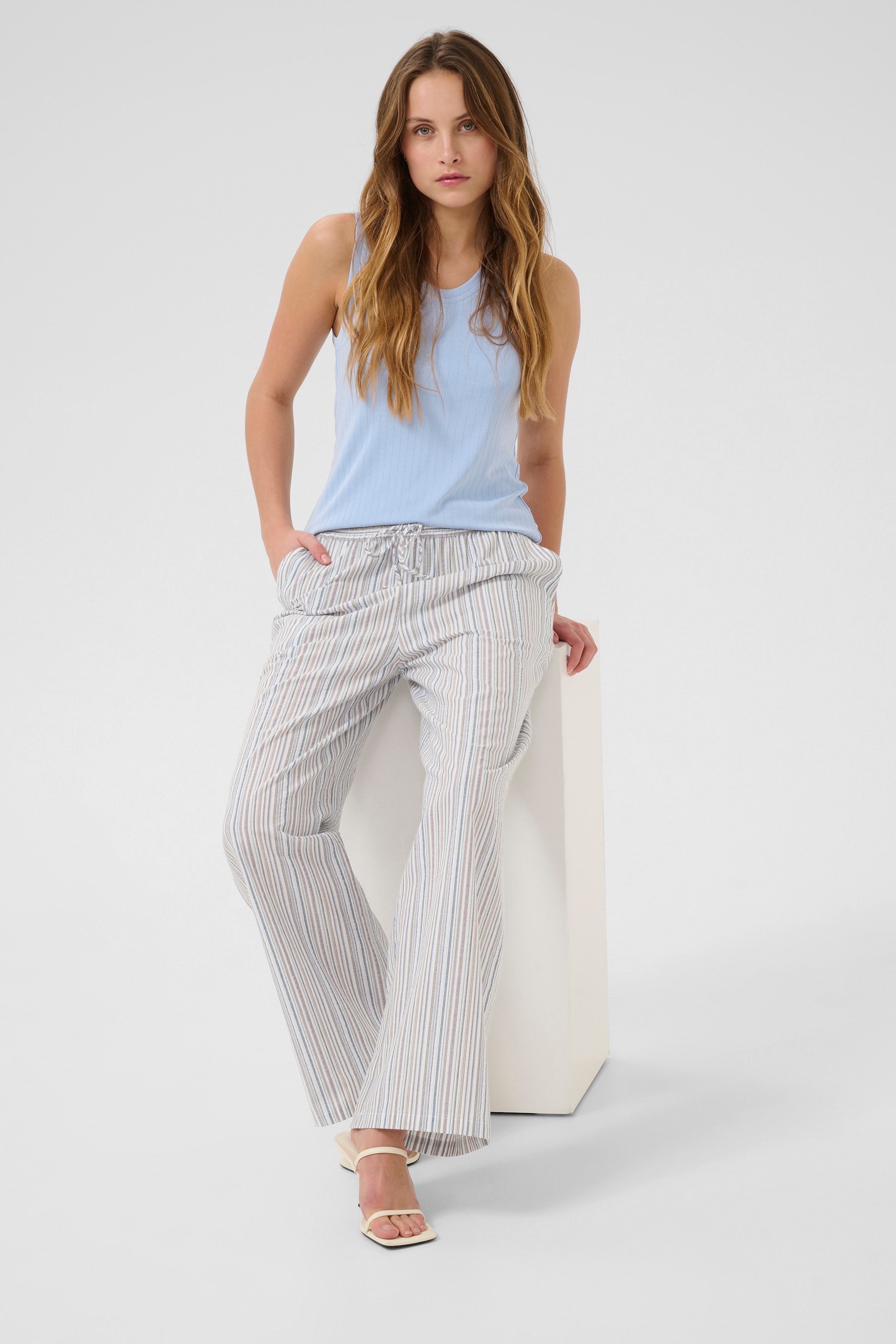 CUtwila Hose LOOKBOOK DETAIL 50111888-107645