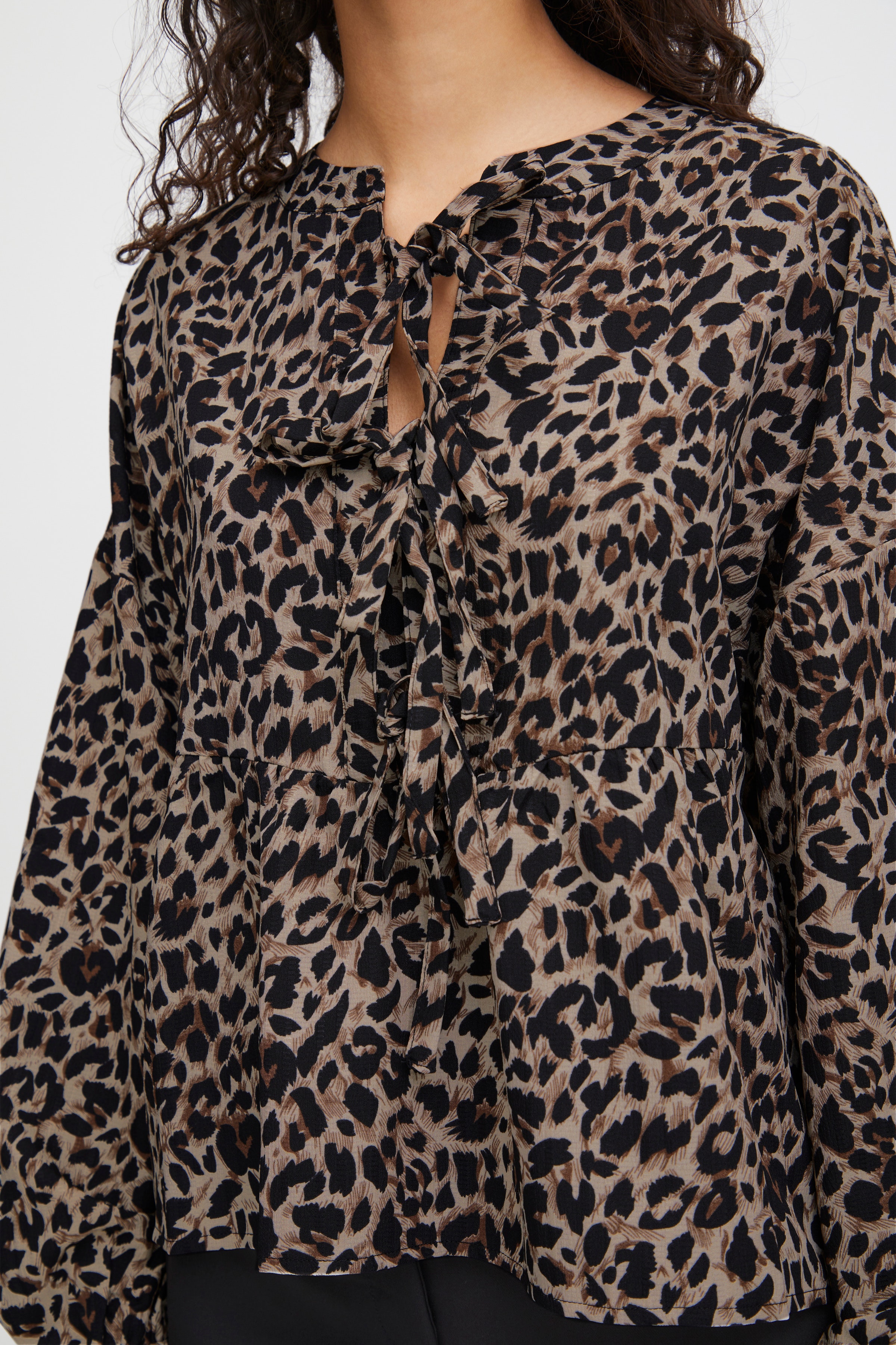 IXLINDA Bluse LOOKBOOK DETAIL 20121879-202742