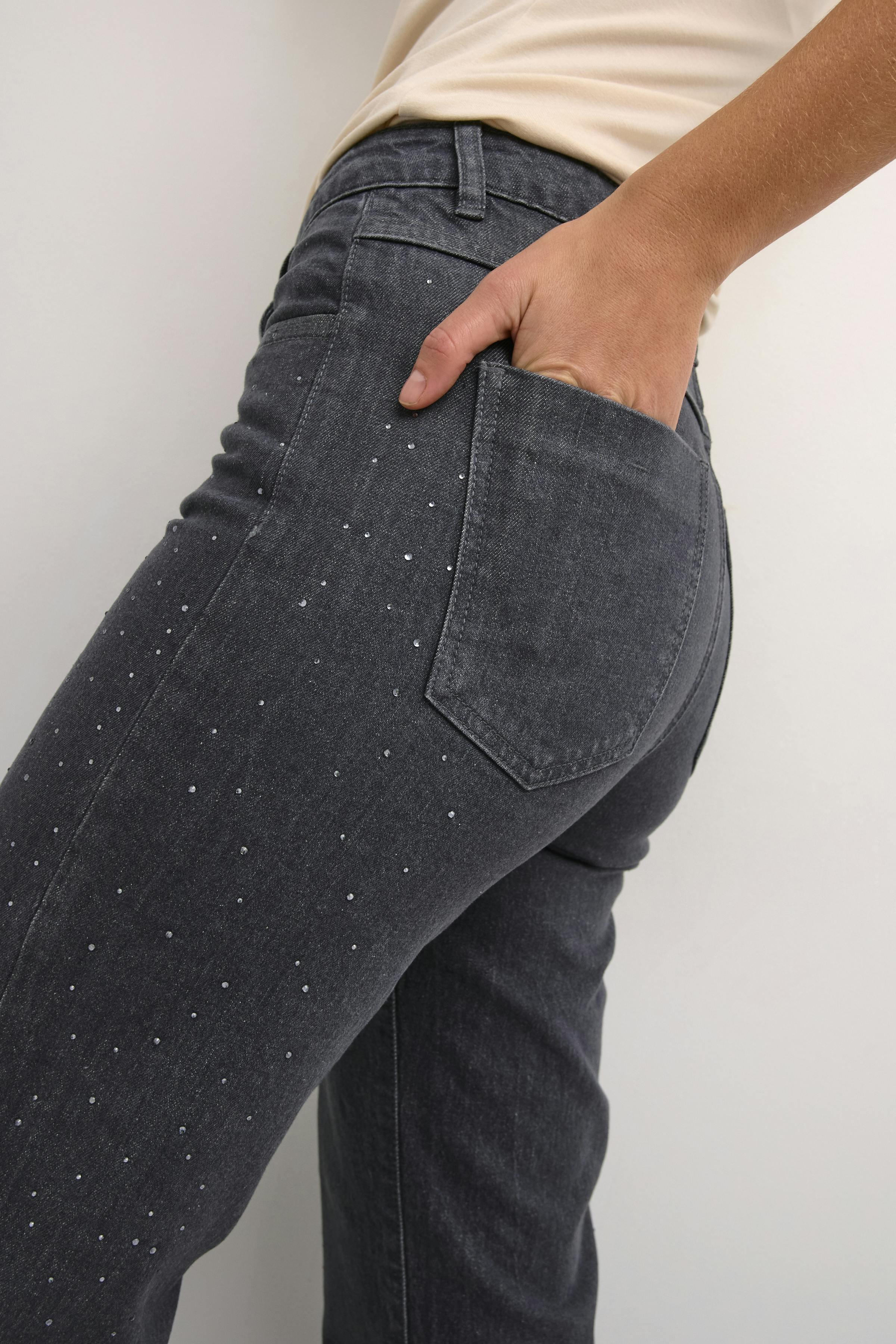 CUmira Jeans LOOKBOOK DETAIL 50111266-106753