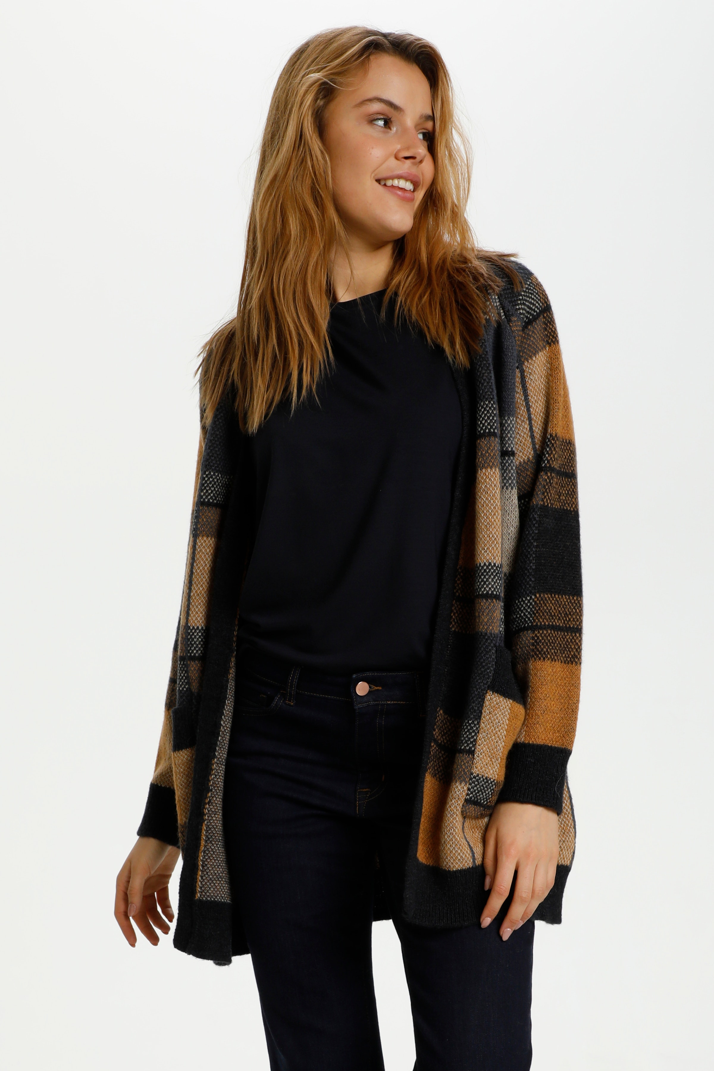 Stickad cardigan LOOKBOOK FRONT 30511373-193713