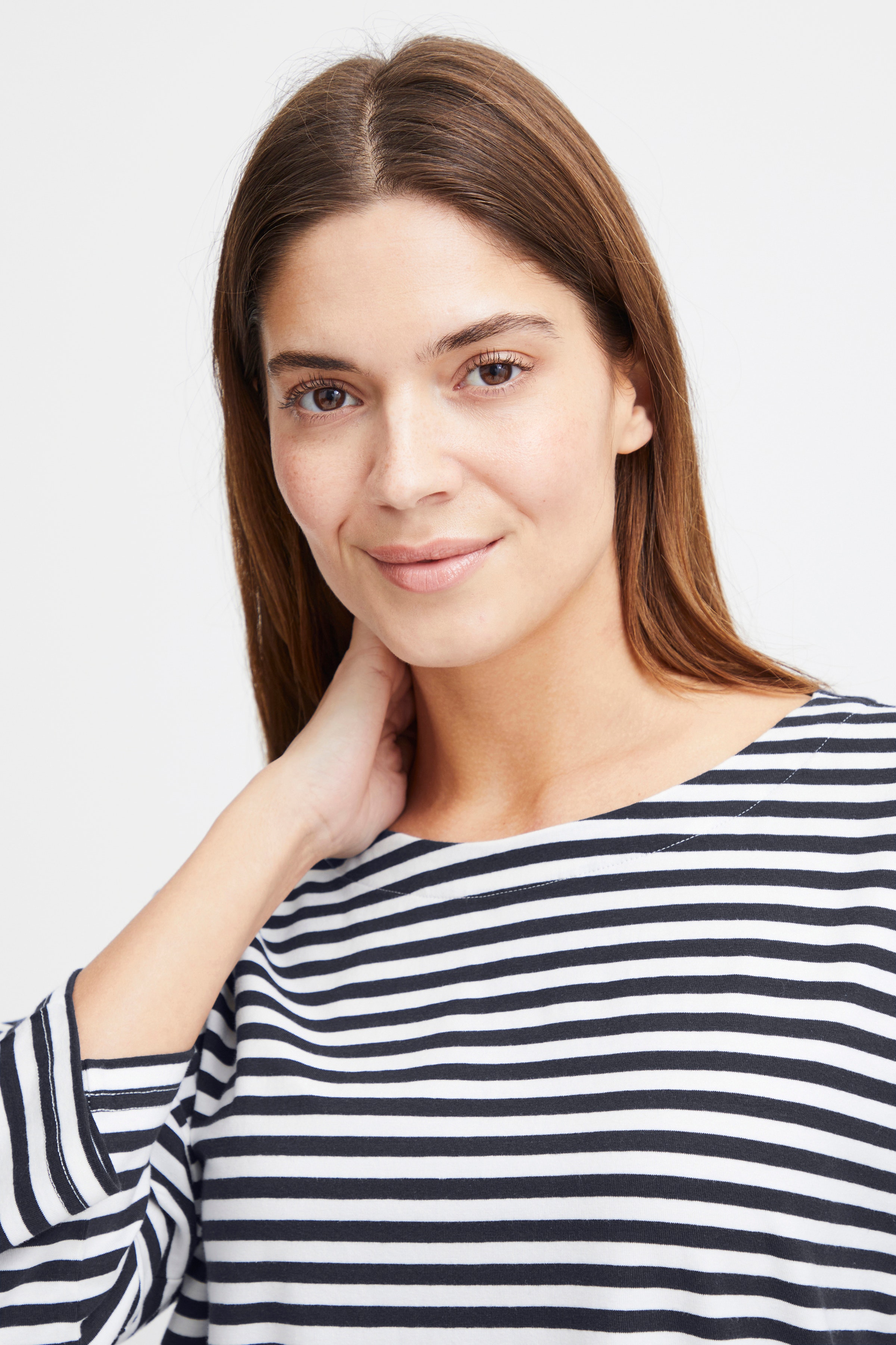 FRSIVA T-shirt LOOKBOOK DETAIL 20611666-200119