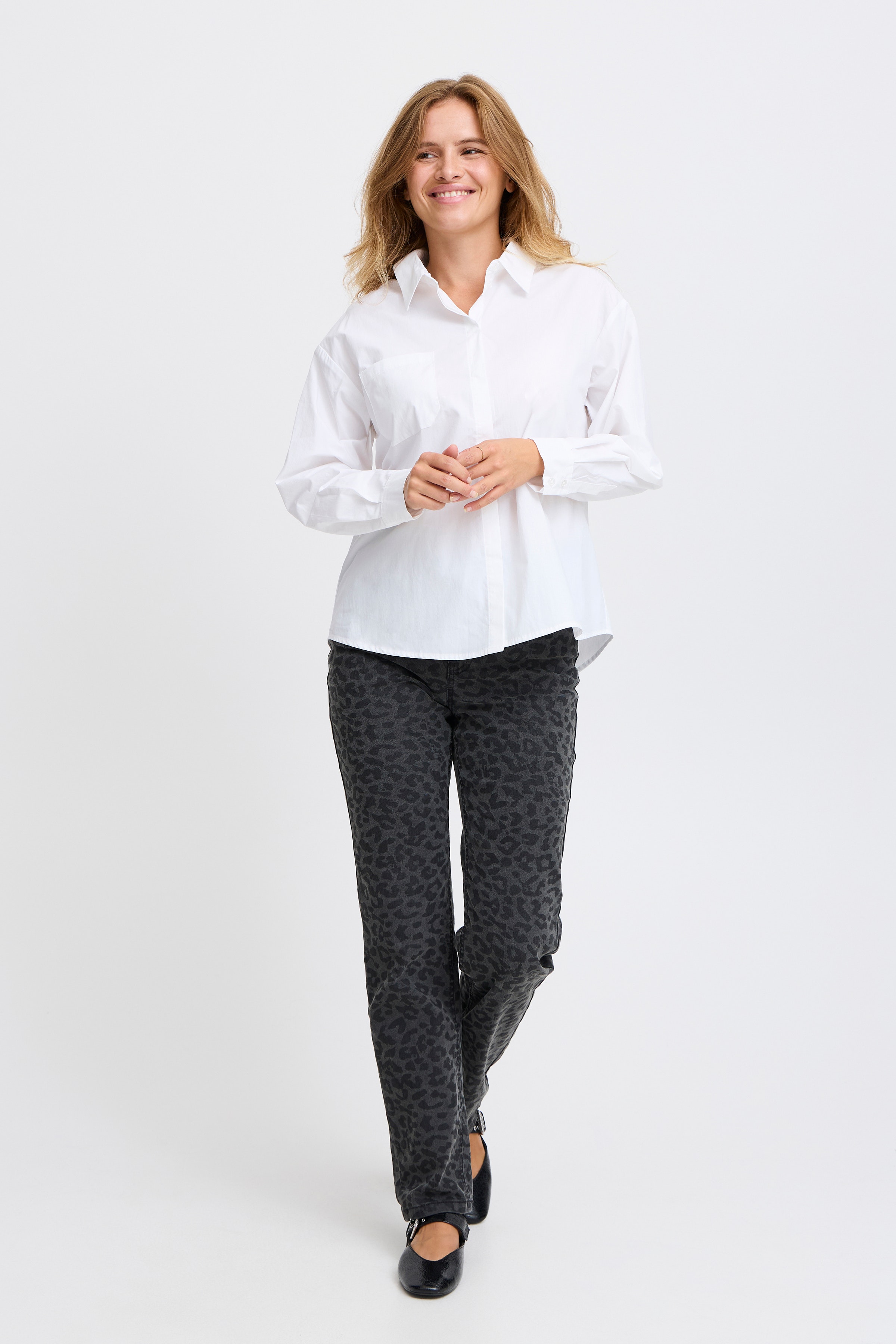 PXJULLE Skjorte LOOKBOOK FRONT 50209084-110601