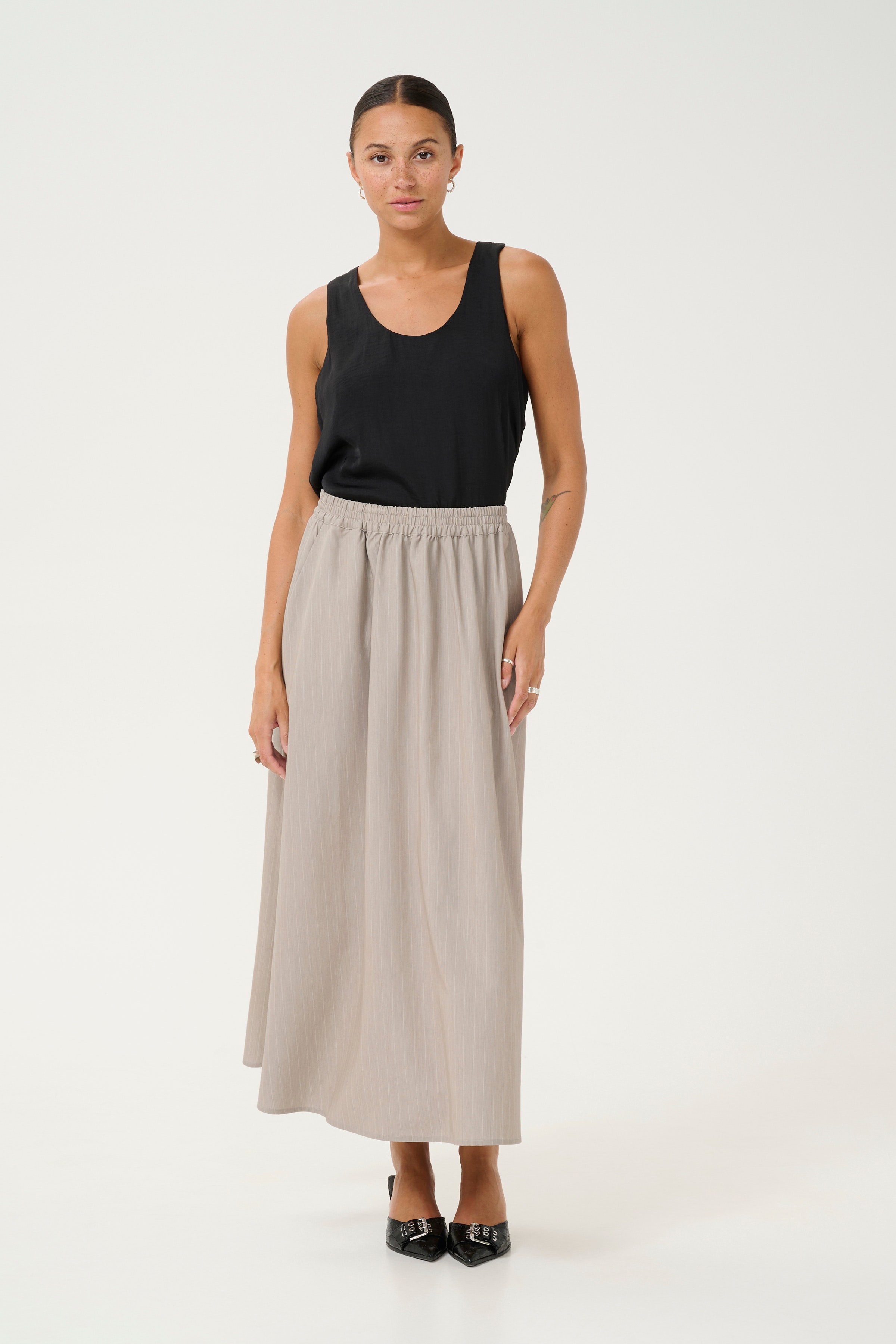 KAesther Skjørt LOOKBOOK FRONT 10509644-107069