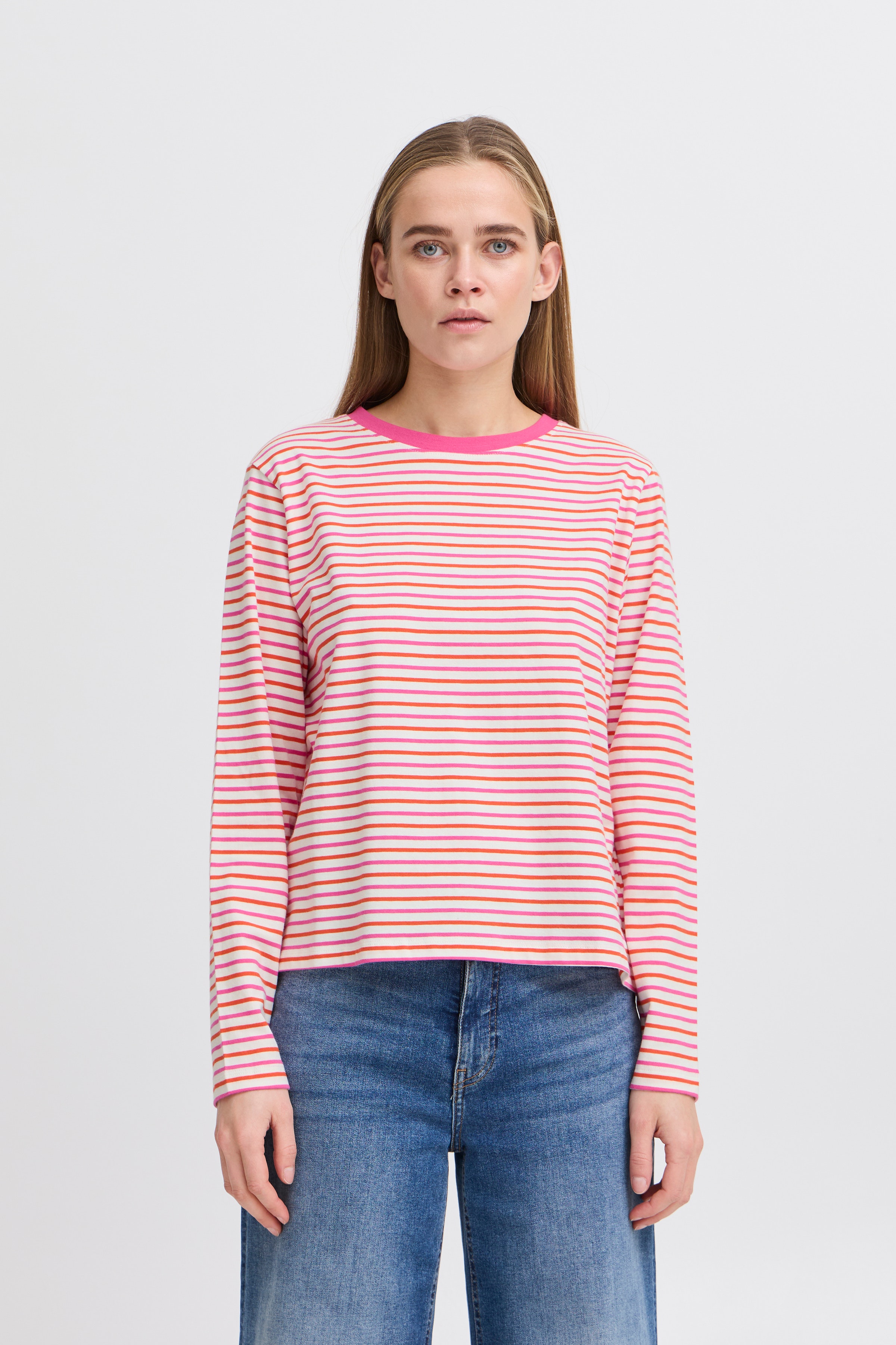 IHMIRA Langermet T-shirt LOOKBOOK FRONT 20122519-204827
