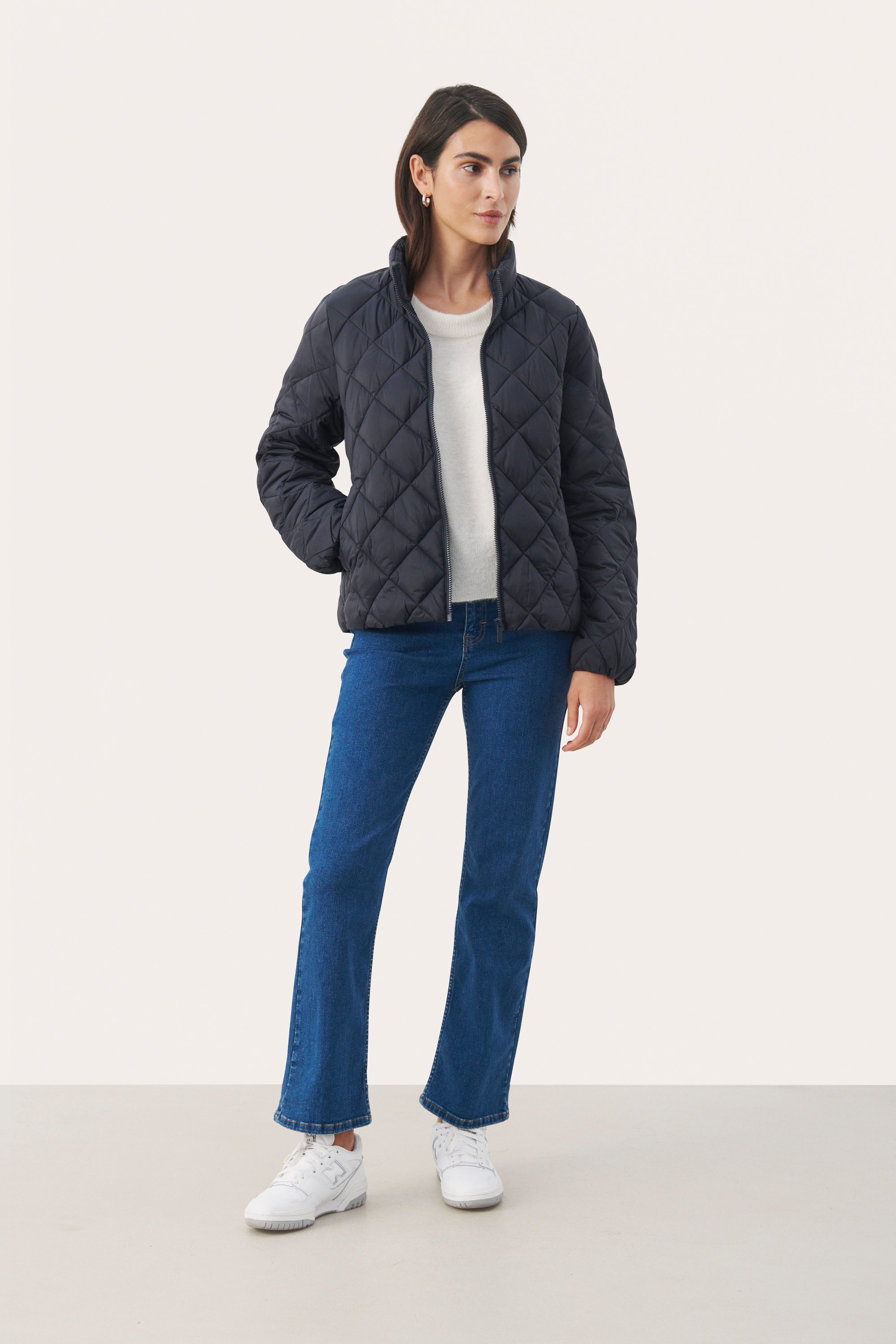 OliaPW Outerwear LOOKBOOK FRONT 30307752-194013
