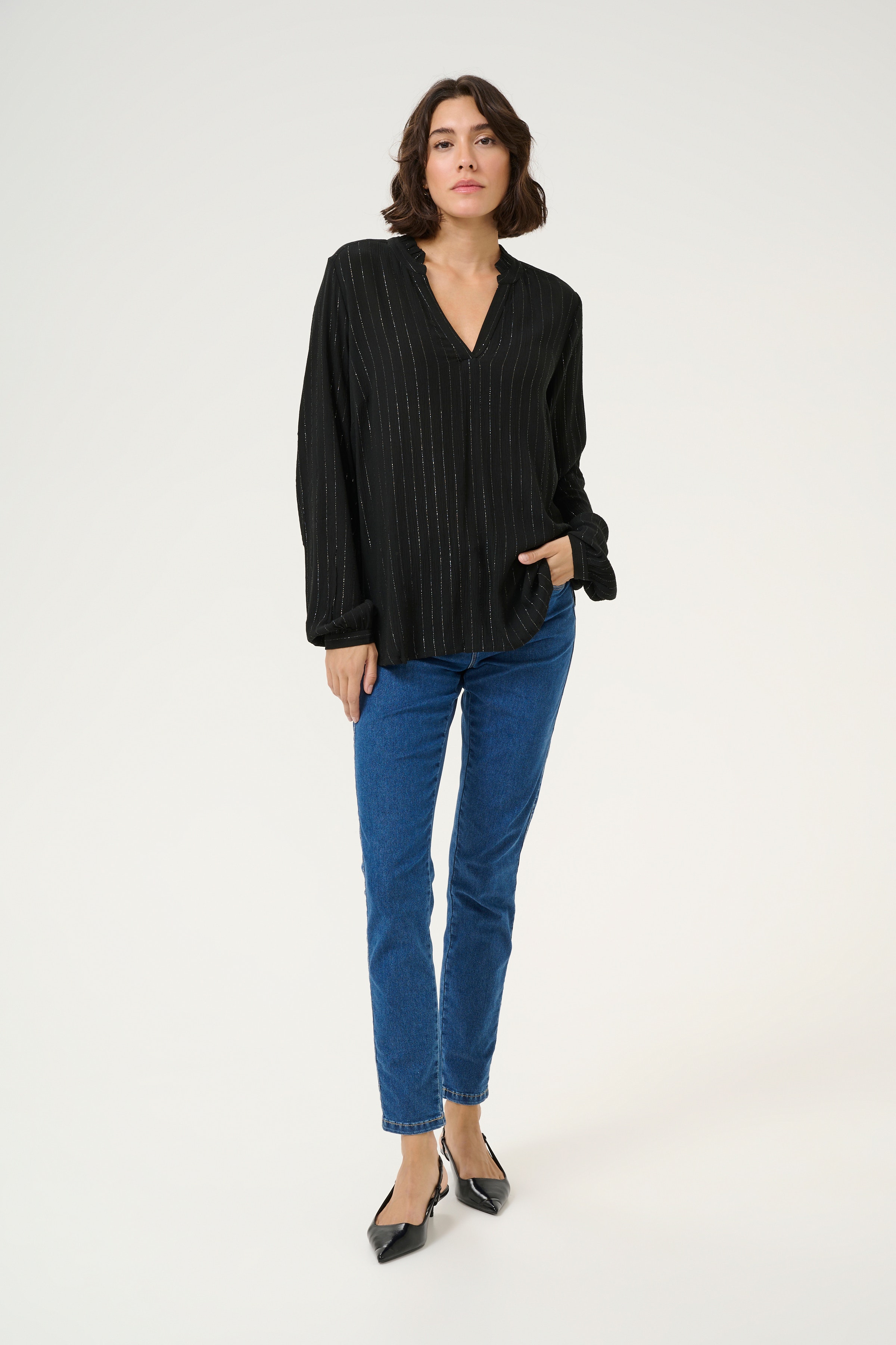 KAliv Glimmerbluse LOOKBOOK FRONT 10509345-100121
