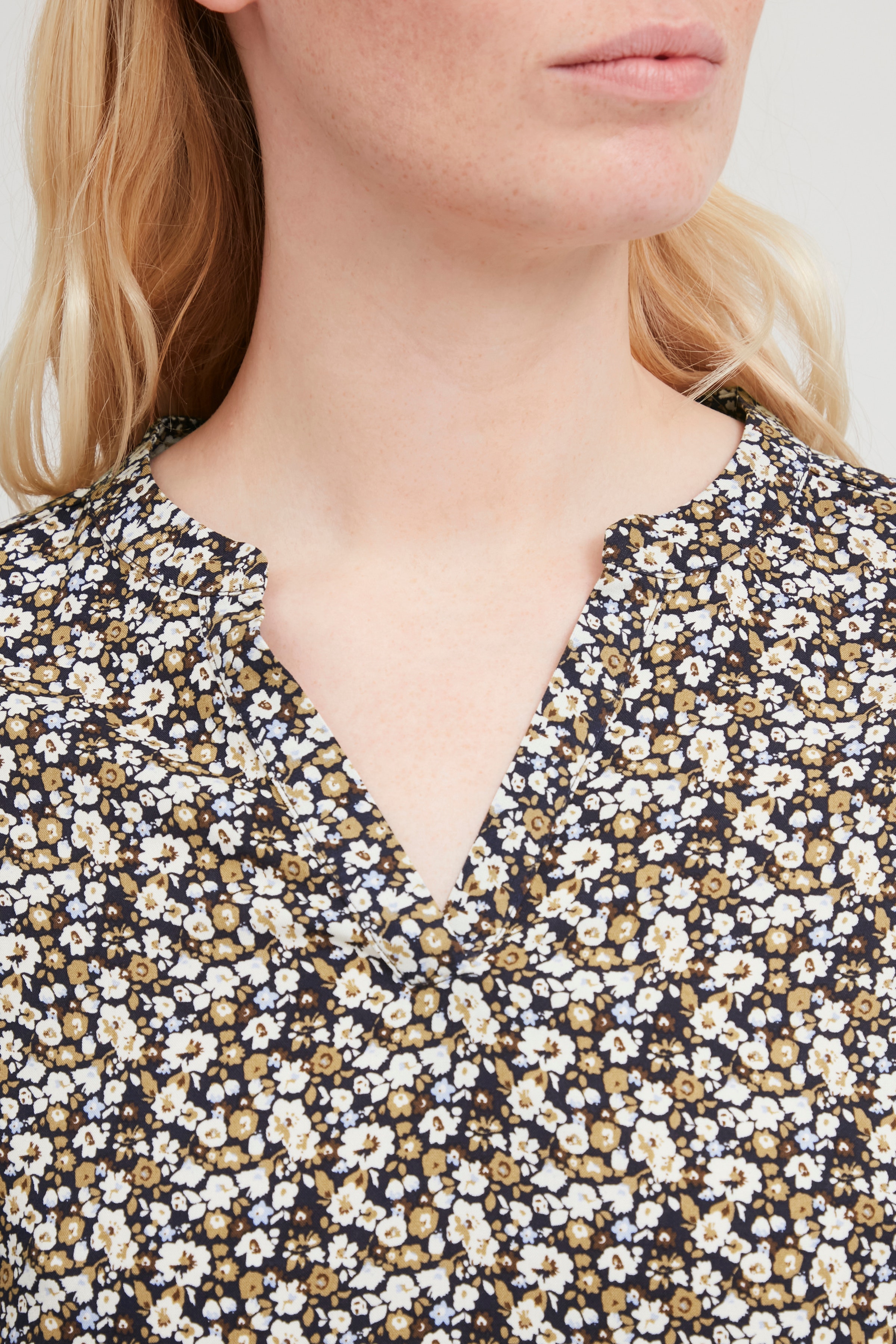 FRBAFLOW Bluse LOOKBOOK DETAIL 20609557-200720