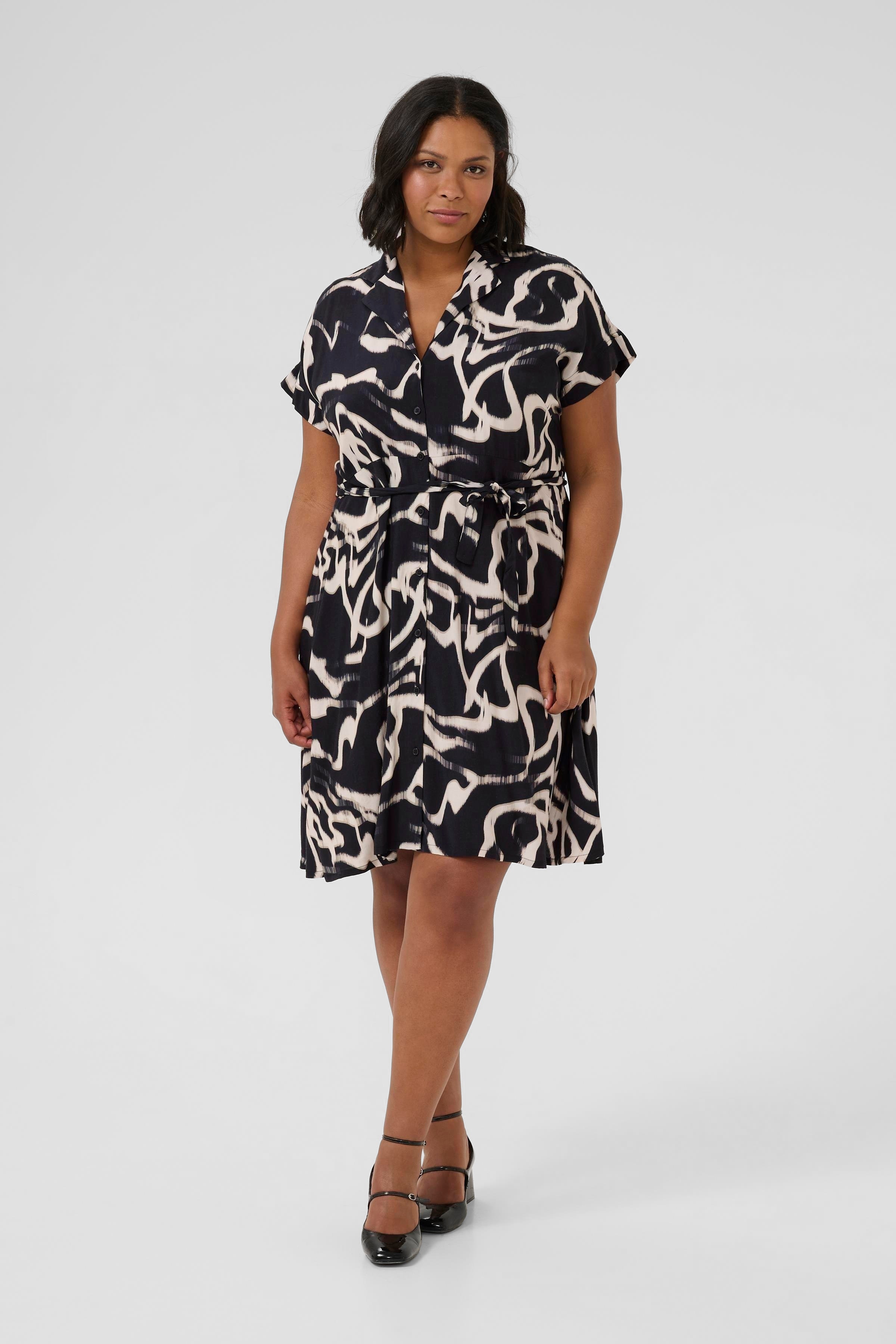 KCmaren Kleid LOOKBOOK FRONT 10583406-107701