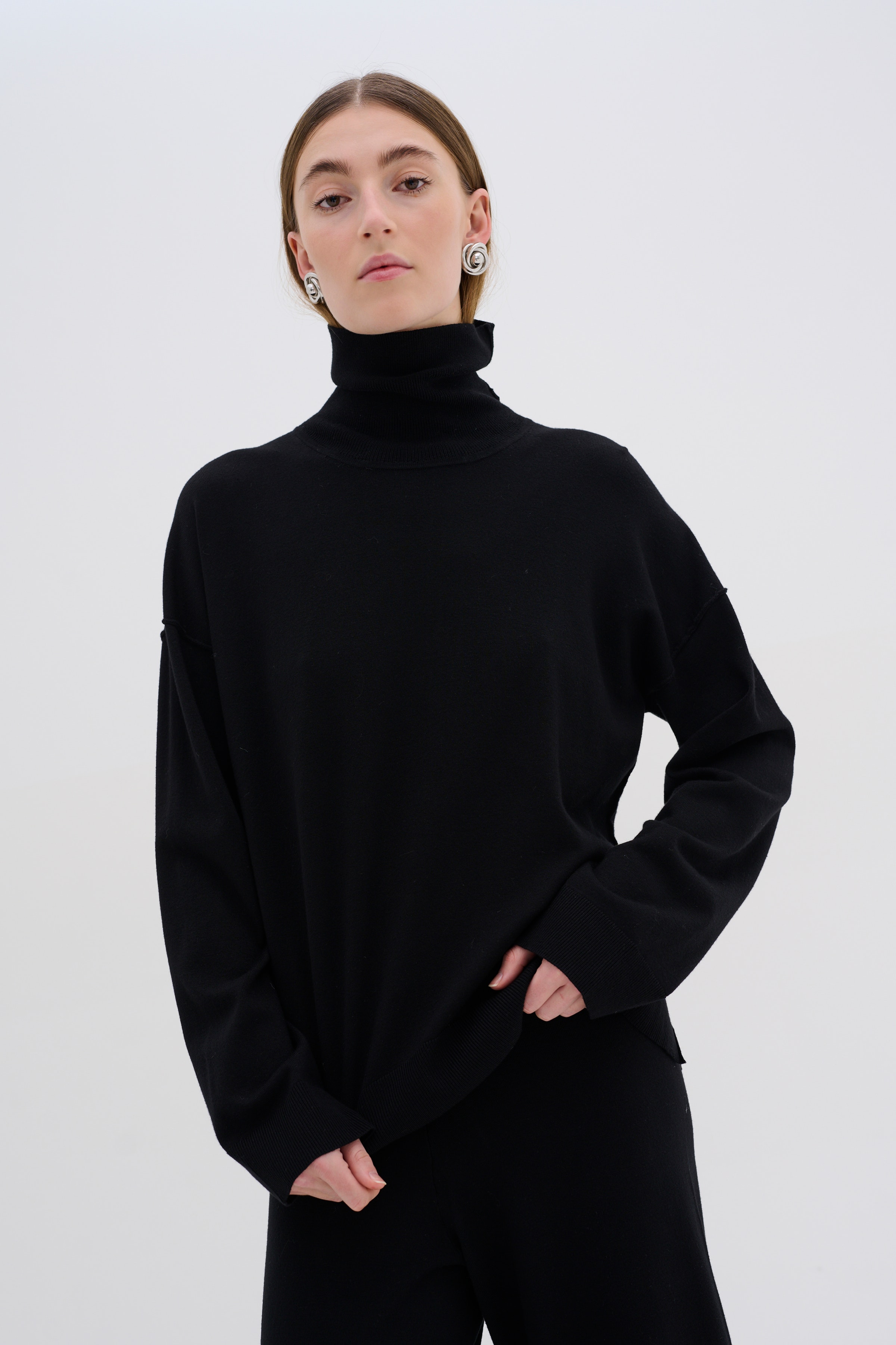 EmmaMW Pullover LOOKBOOK FRONT 10704853-100031