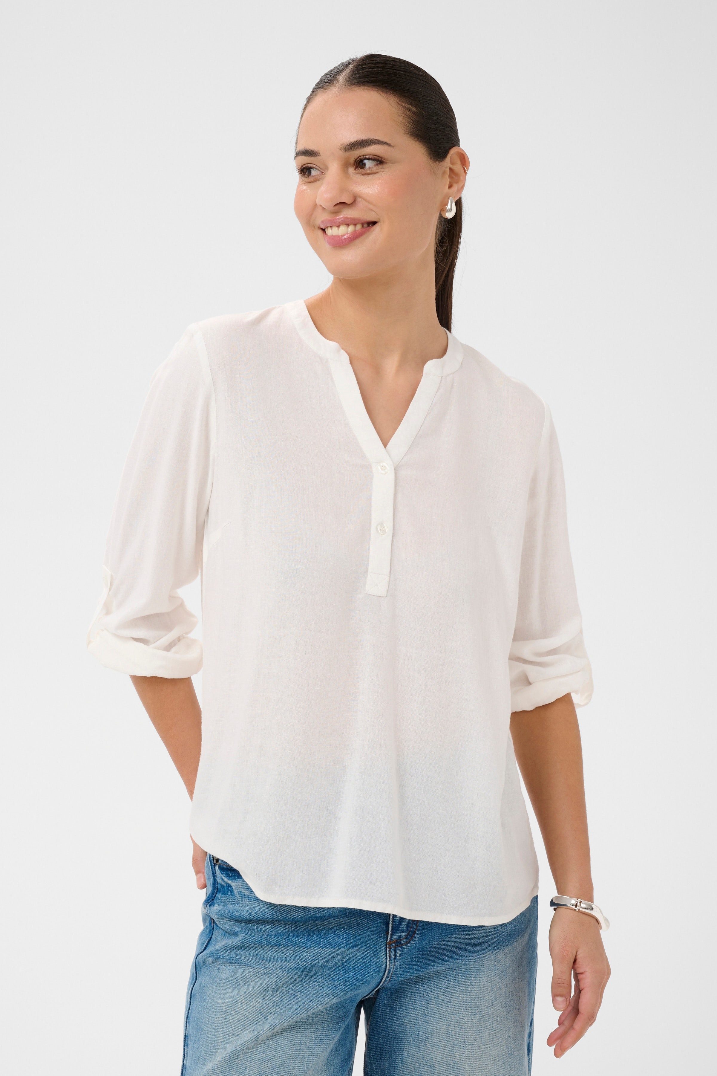 KAmilia Bluse LOOKBOOK FRONT 10508313-110602