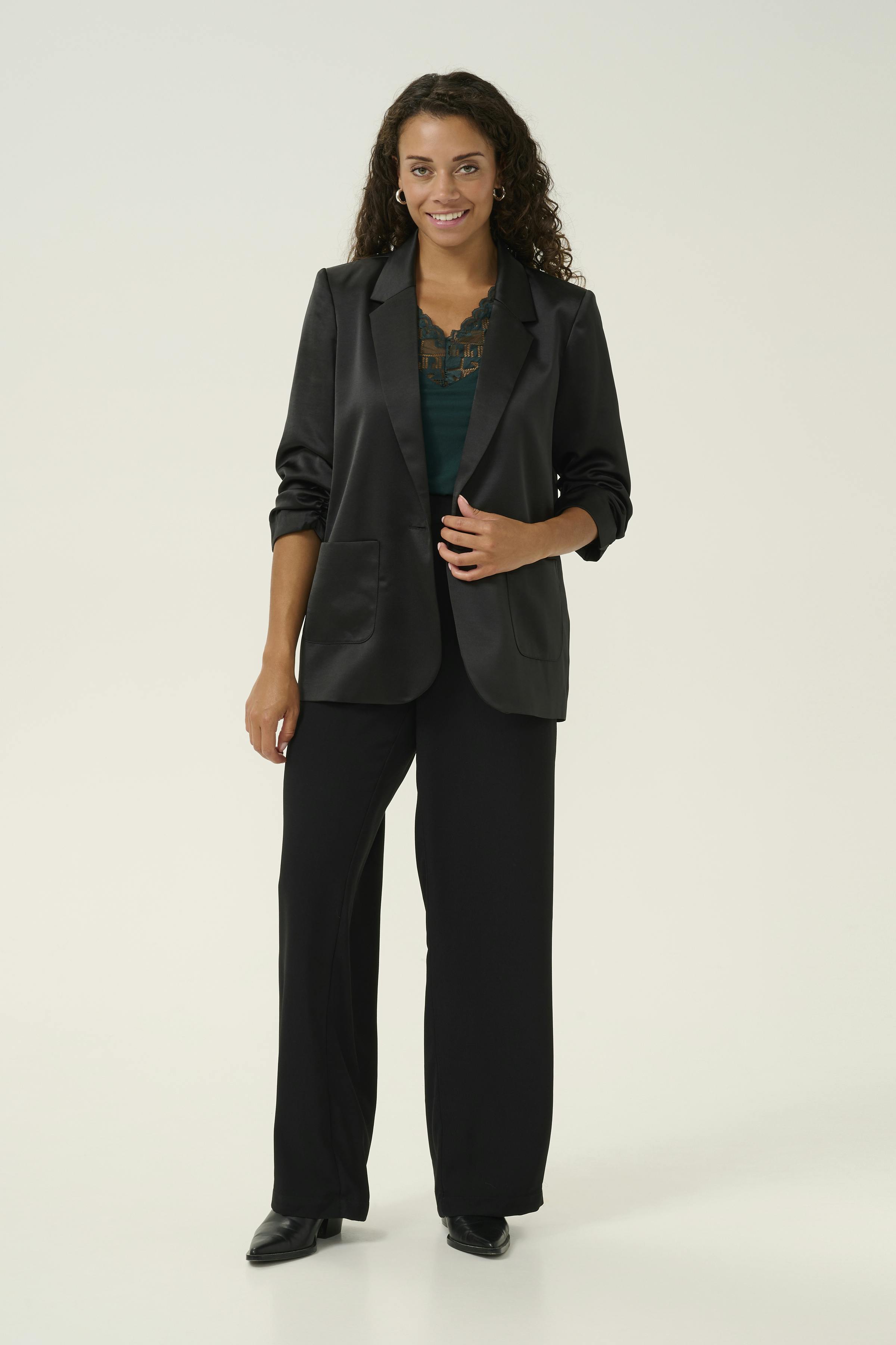 CRCocamia Blazer LOOKBOOK FRONT 10612011-100120