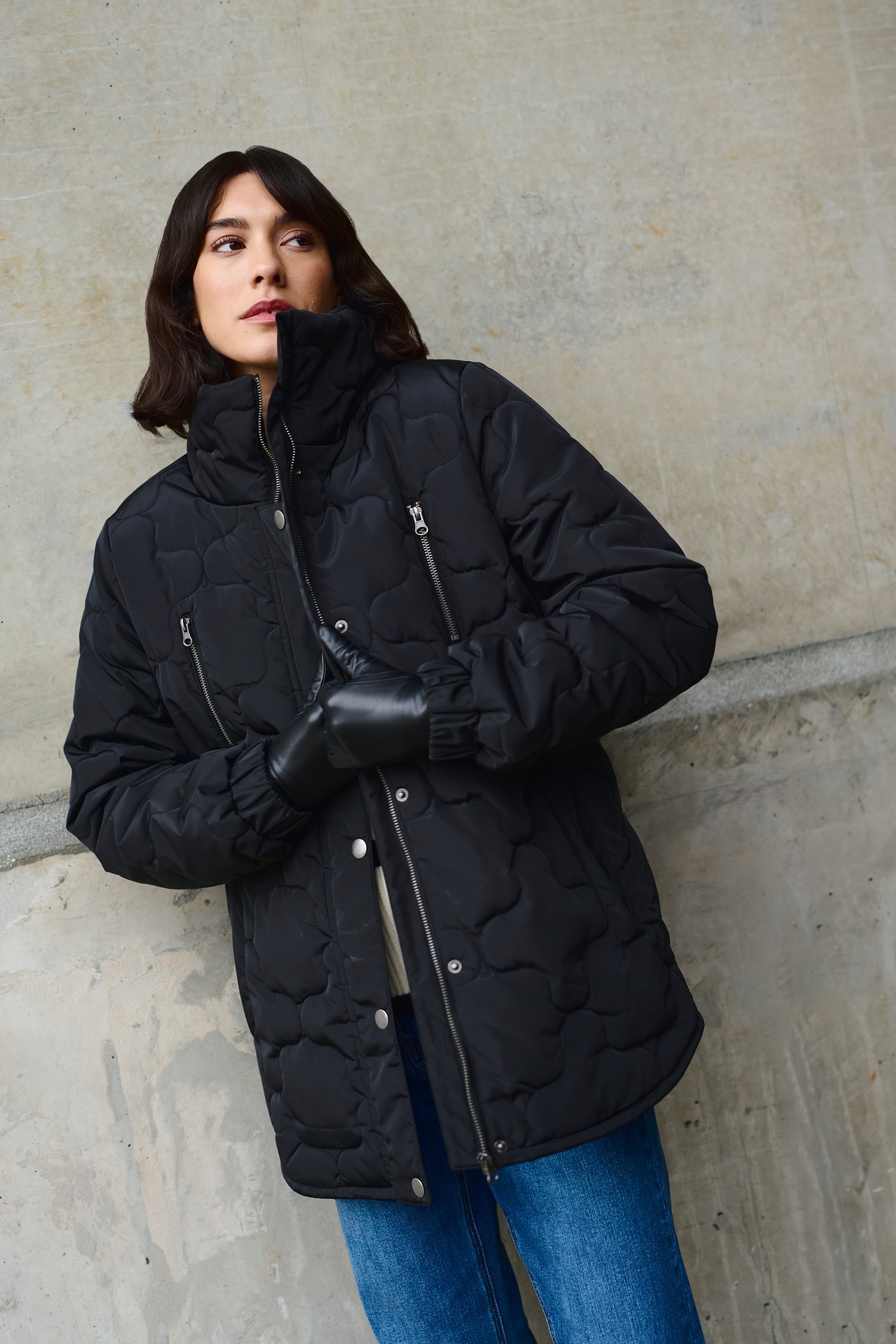 KAlindsay Outerwear LOCATION NONE 10508804-100121